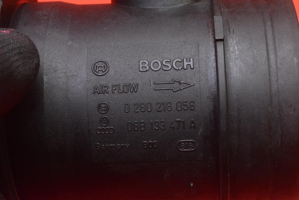 flow meter 06B133471A AUDI A4 B6 2.0 20V 130 KM 00-05