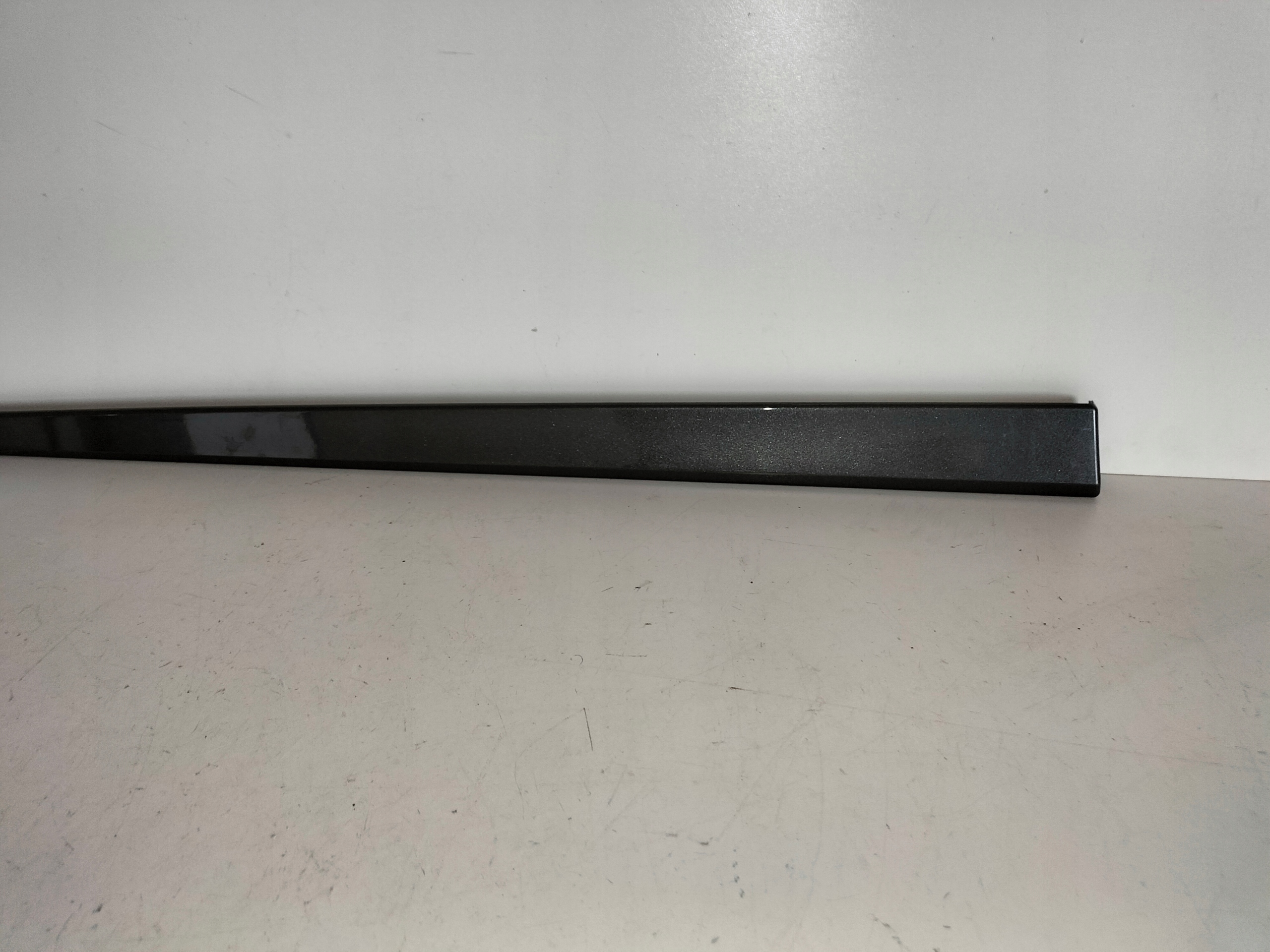 moulding cap door front left TOYOTA YARIS III LIFT 17