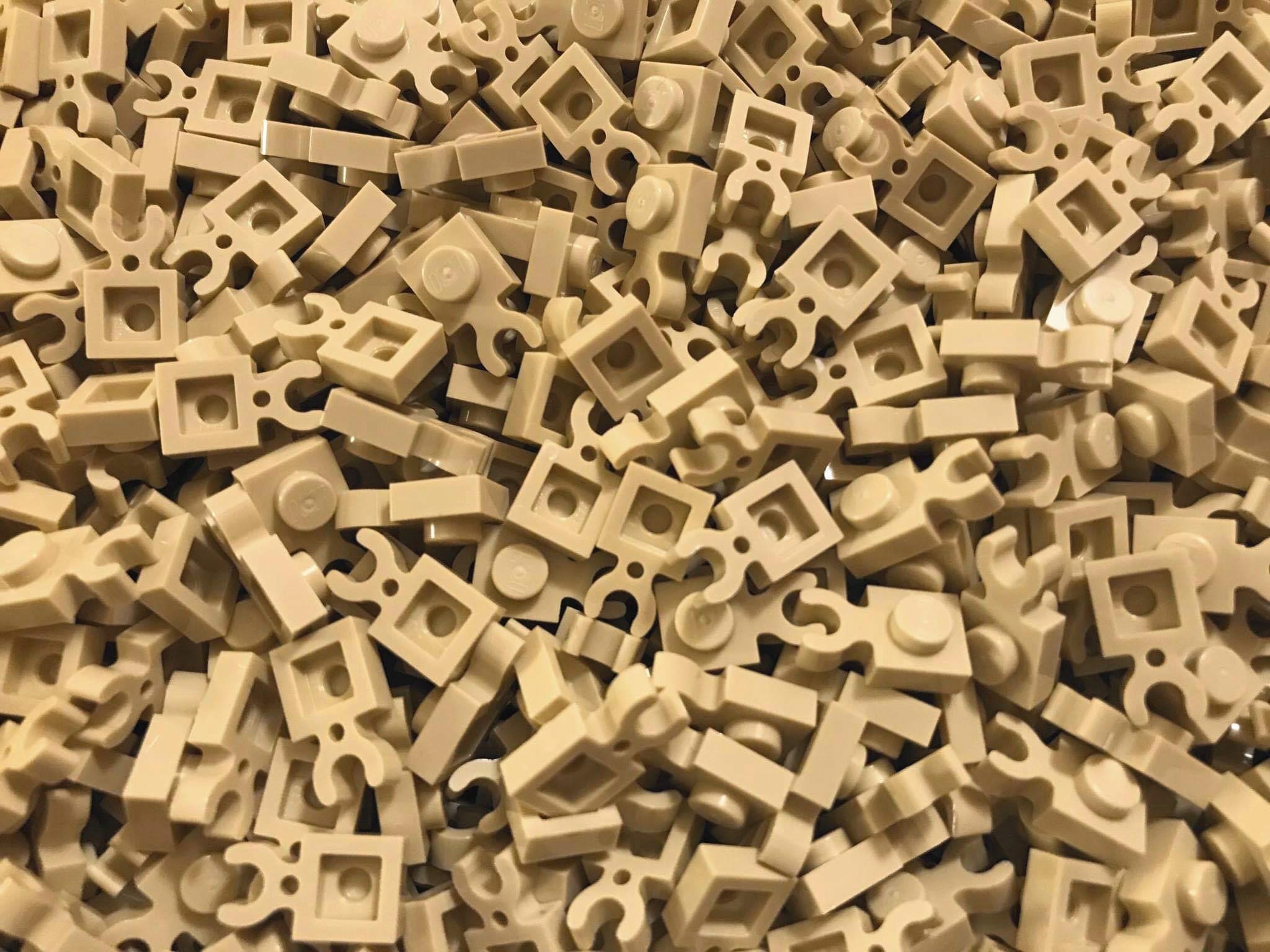 

Lego 4085d plate z zaczepem 1x1 Tan 50 szt Nowe