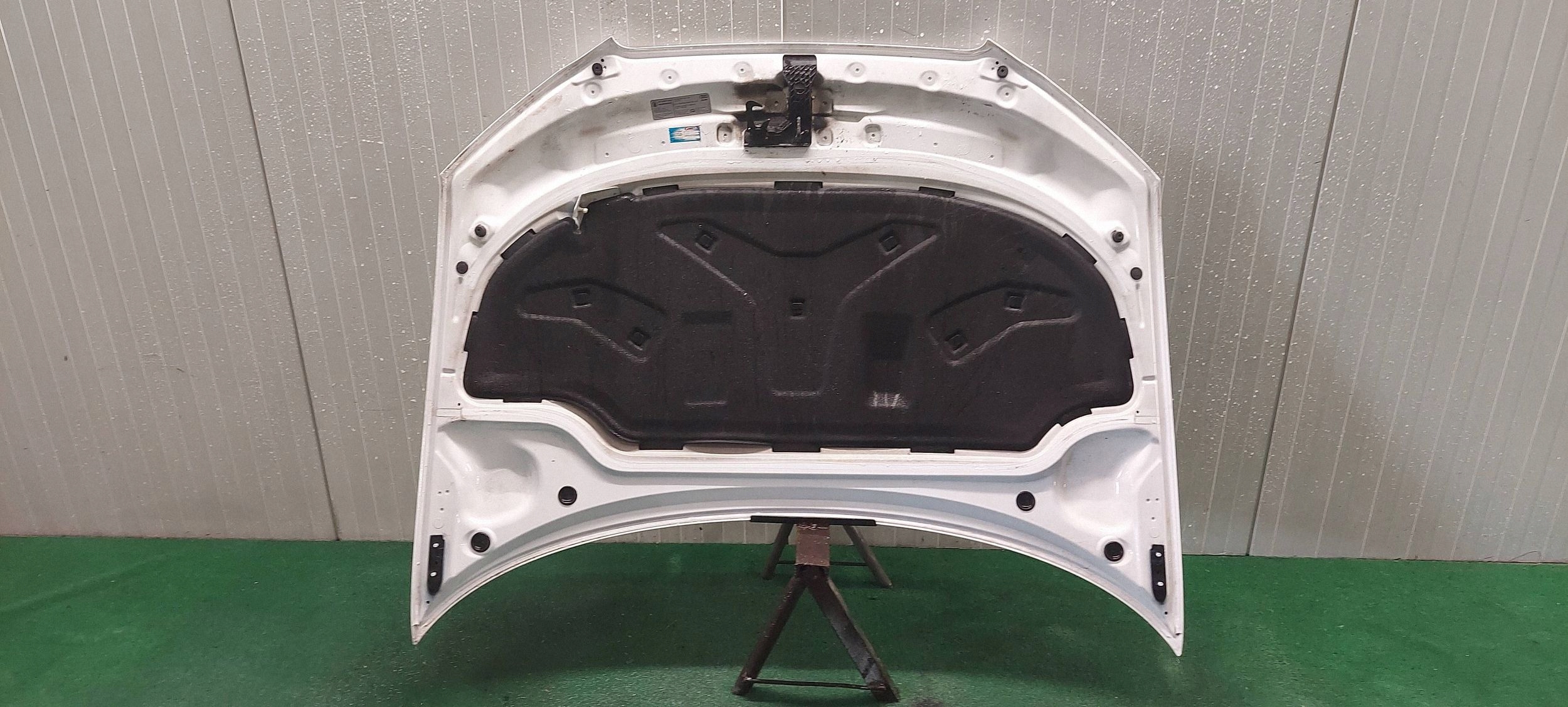 kapota A3 8P LIFT 08-13 LAK: LY9C