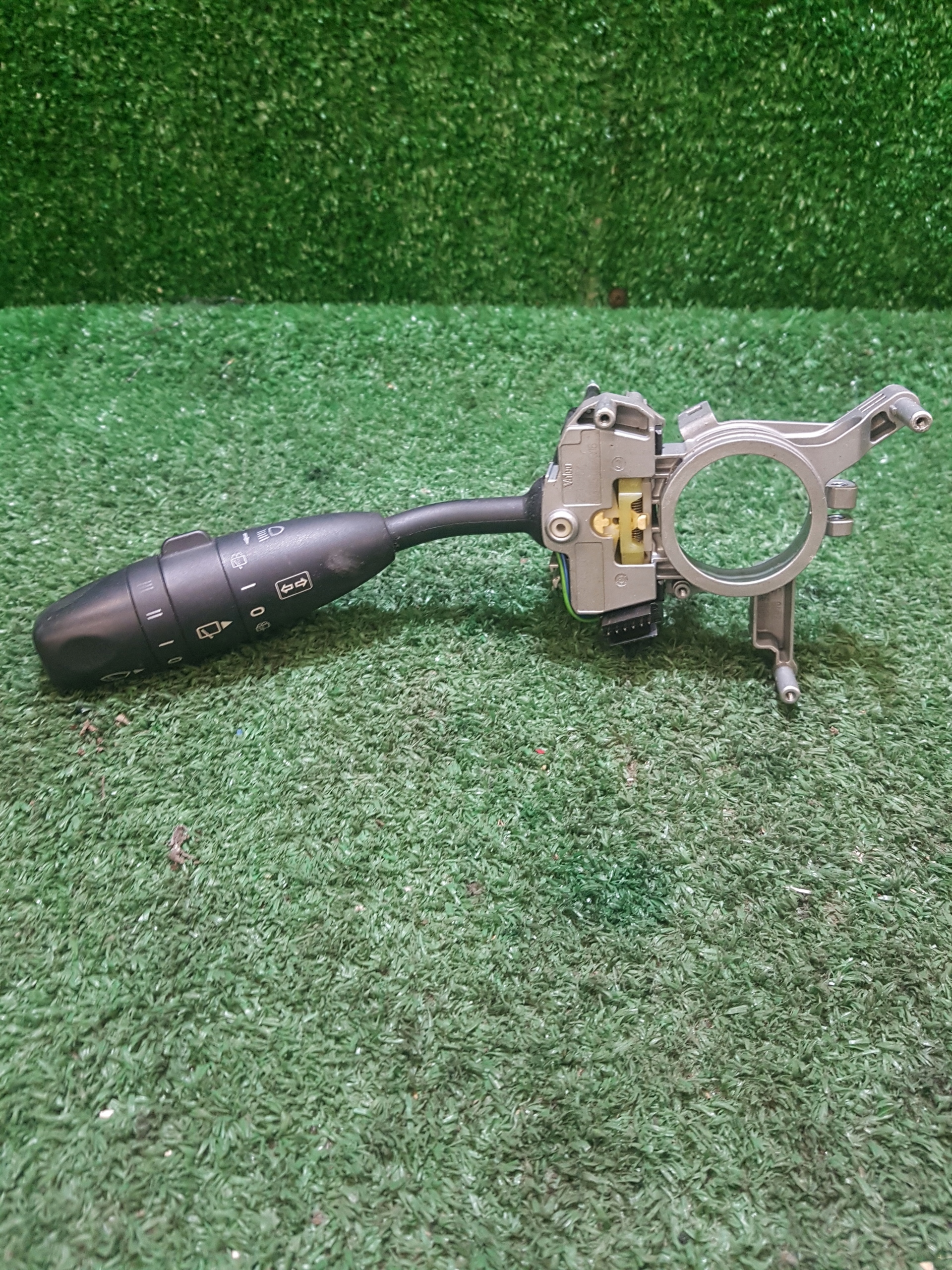 DEVIO LUCI TERGICRISTALLO TERGI MERCEDES-BENZ A KLASA W 169 A1695450010