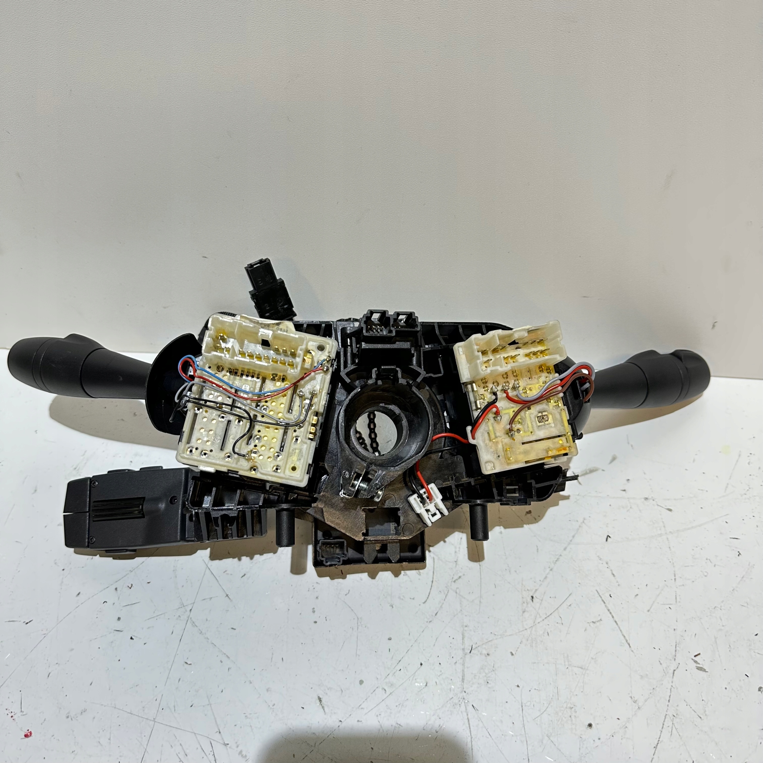 RENAULT TRAFIC III RING LEVERS 255671088R