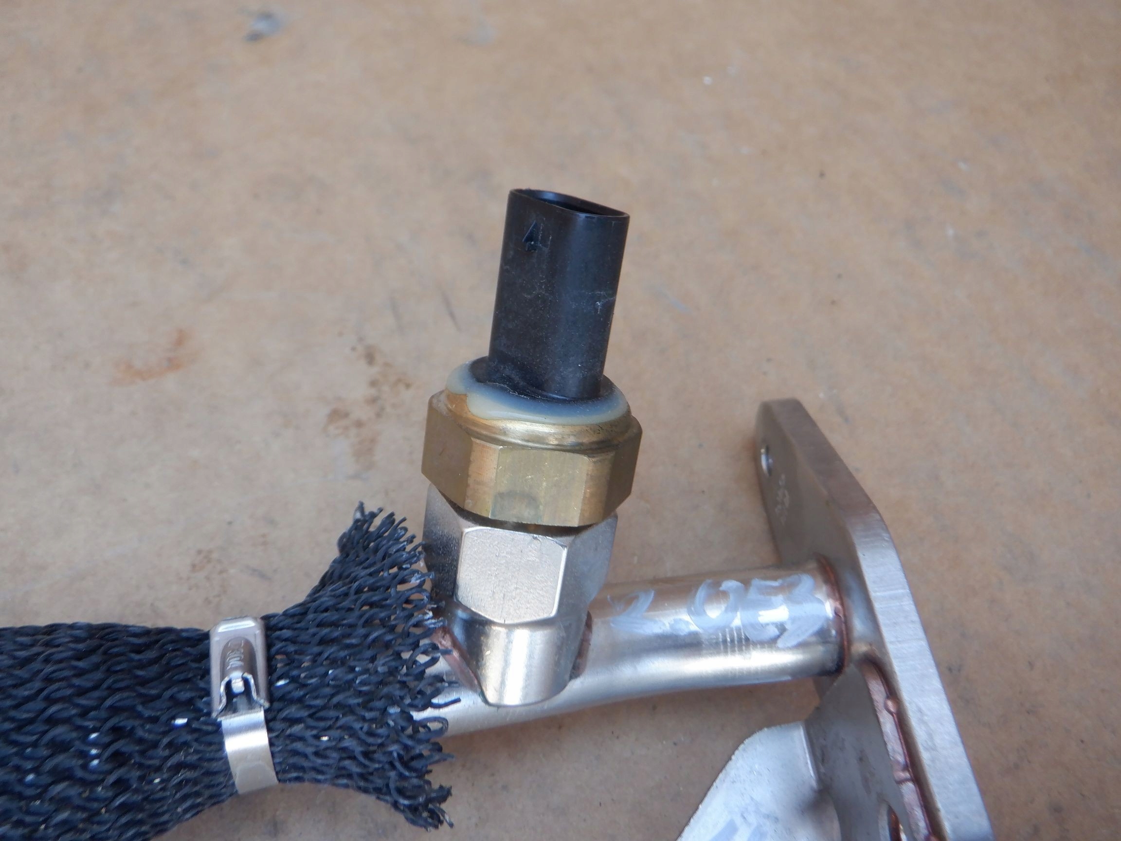 K2GE-9E469-A - ТРУБОПРОВОД EGR ДЛЯ FORD ESCAPE MK4 США 2.0 ECOBO