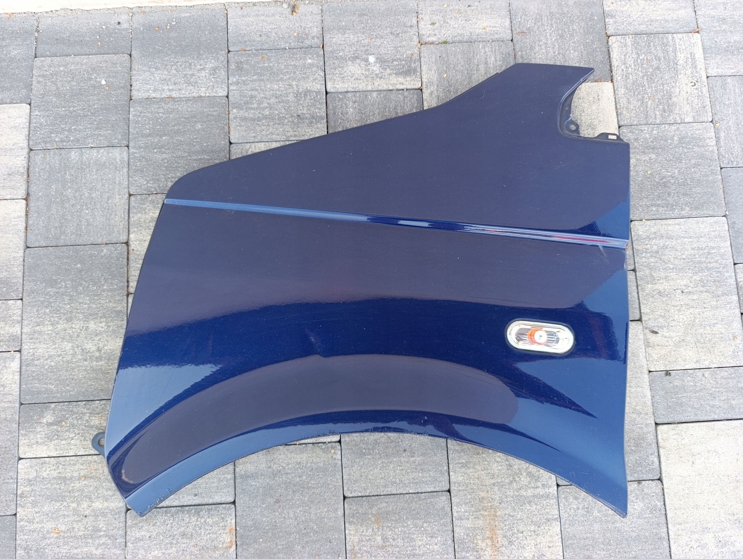 VW T5 T5 LIFT Kotflügel links blauer/ graphit