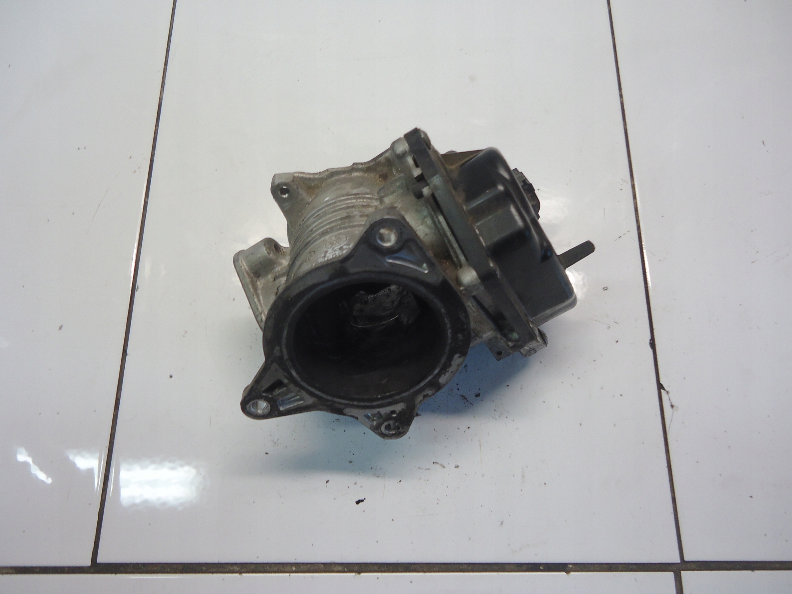 VW CRAFTER 2.0TDI EGR valve