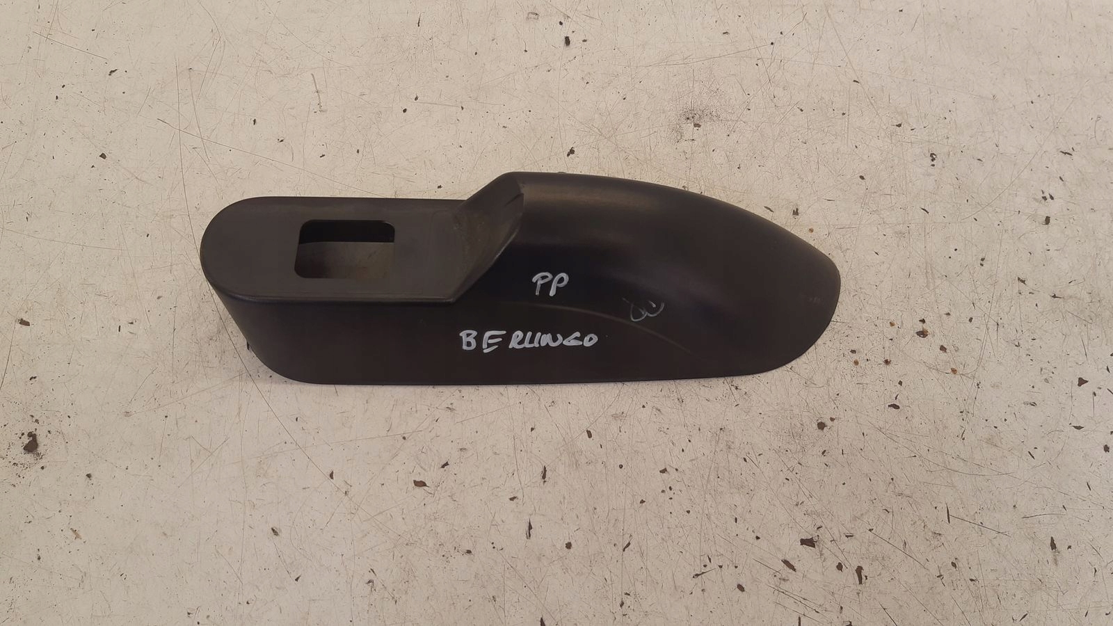 spoiler relingu right front Citroen Berlingo III 1,6 HDI