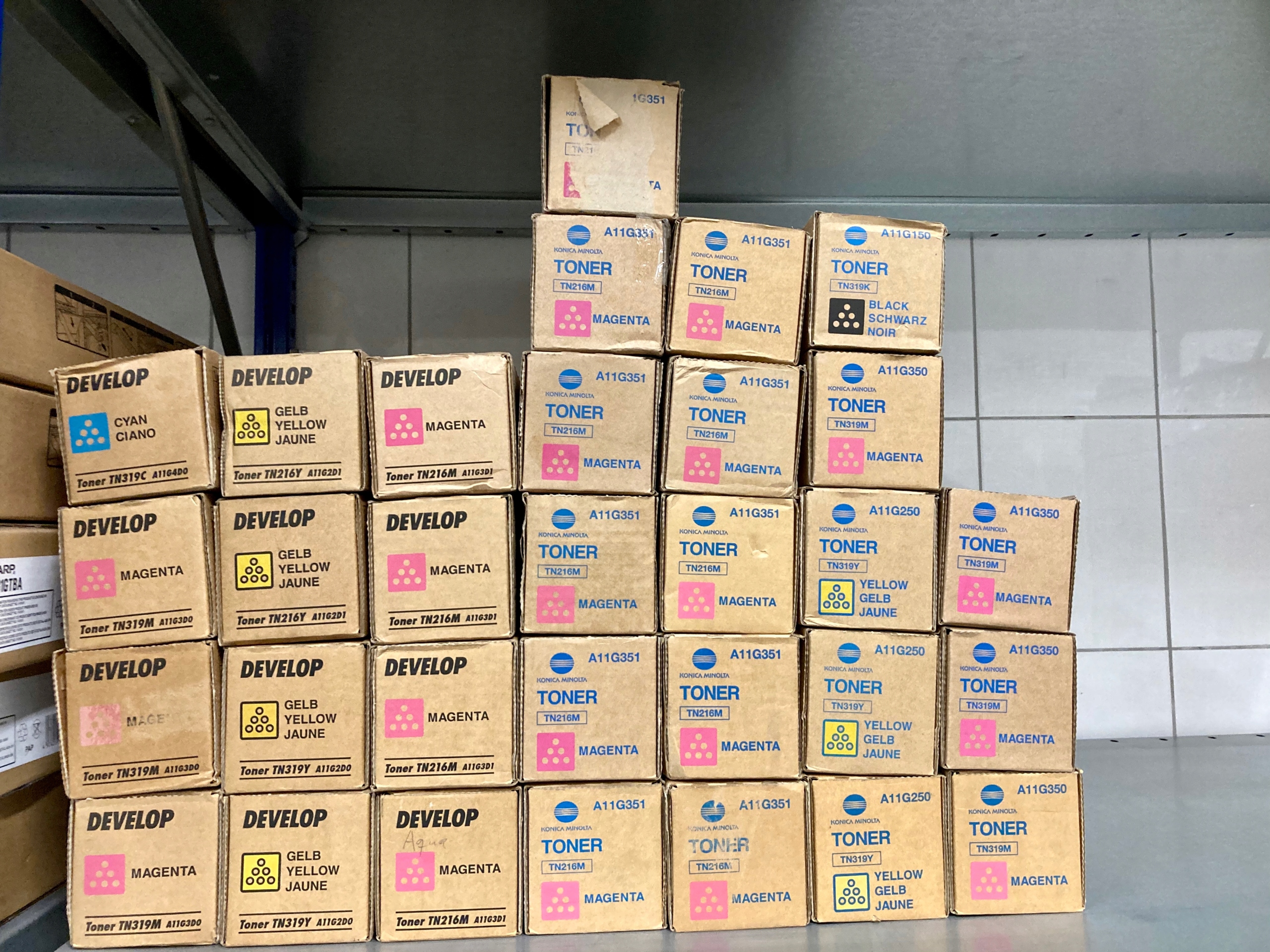 Toner Konica Minolta Tn 216 Magenta Originál A11G351 pro Bh C220/C280