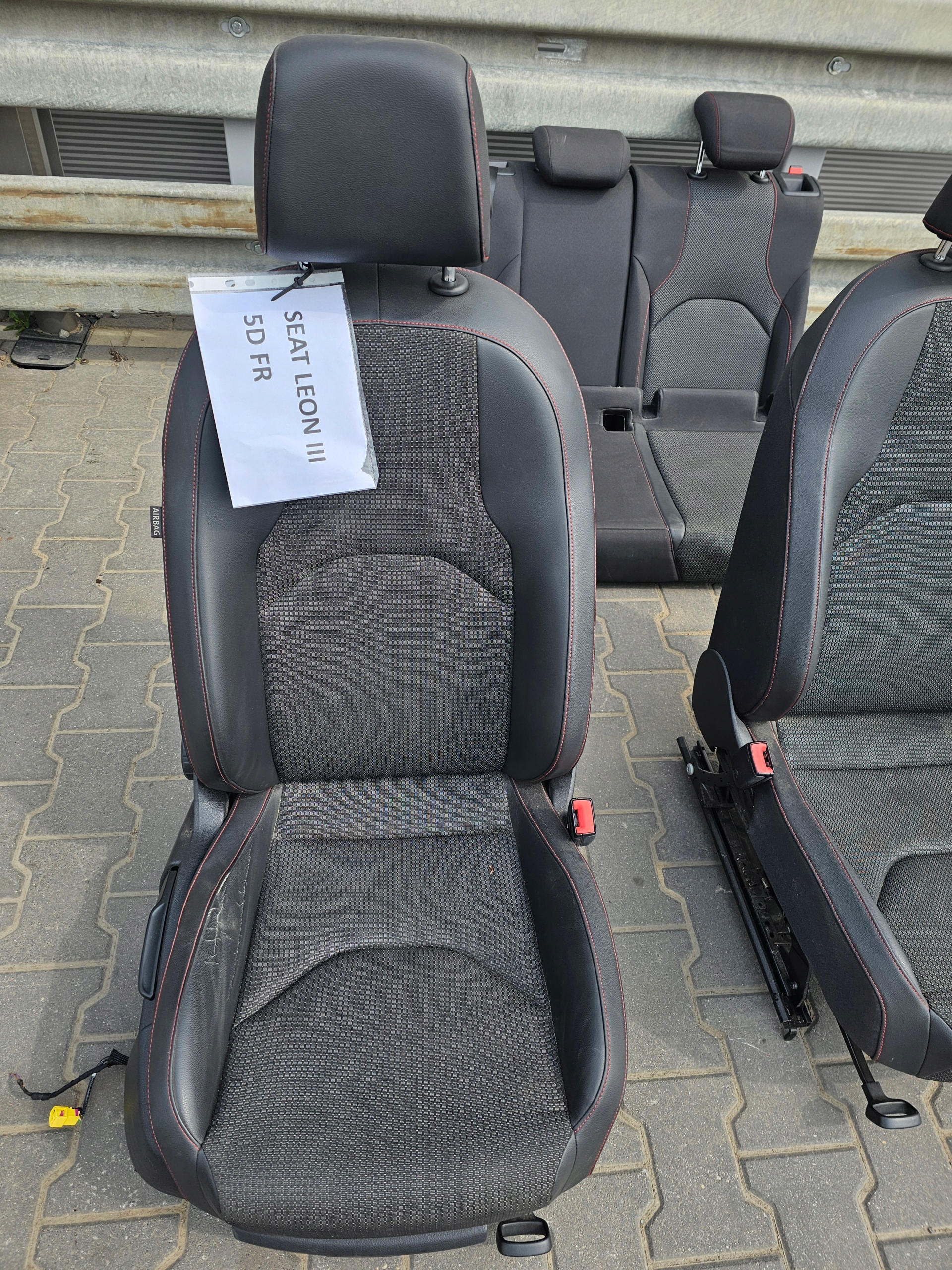 Sitze KOMPLET FR SEAT LEON III FR HATCHBACK