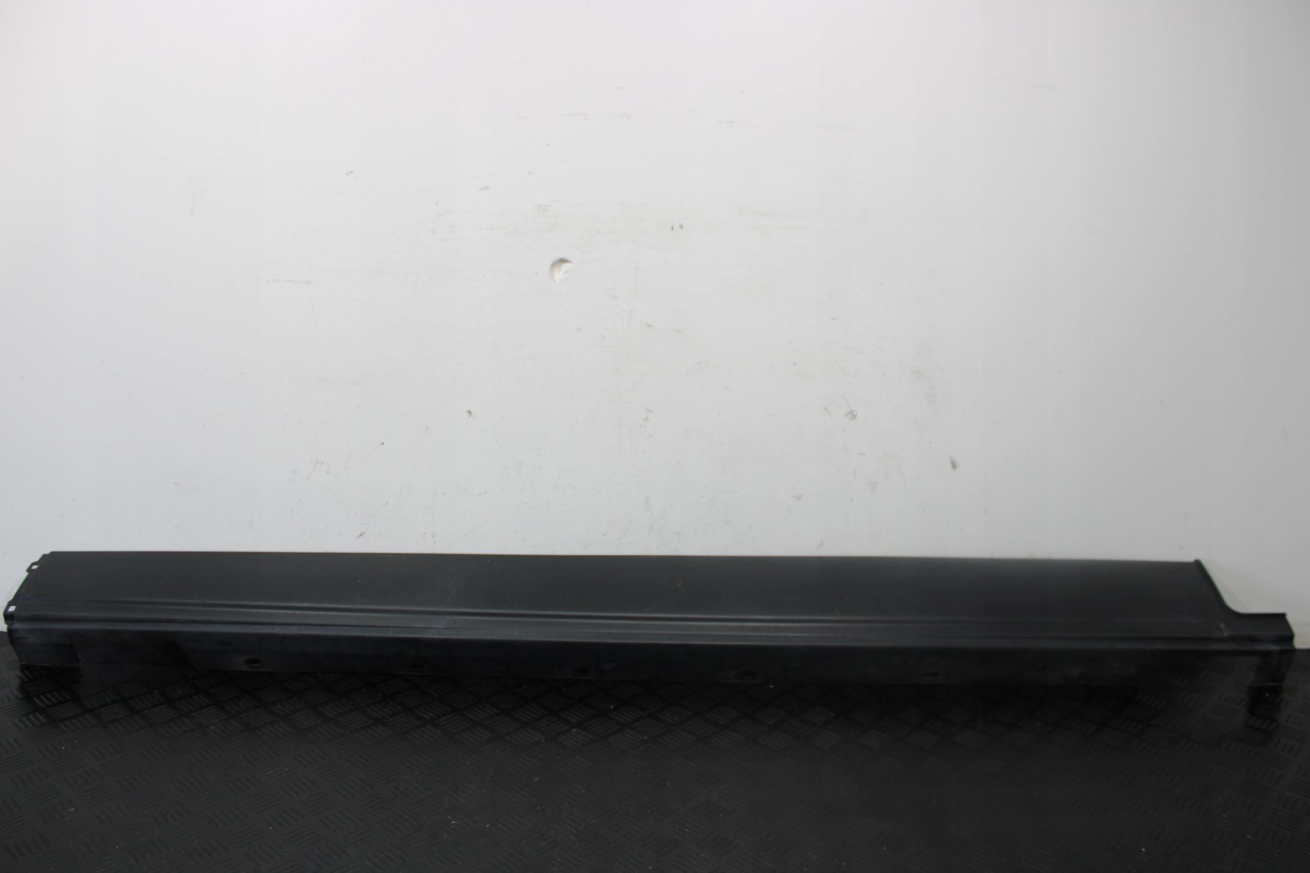 cap threshold threshold right LAND ROVER DISCOVERY V 5 L462 CPLA-101D56-AA