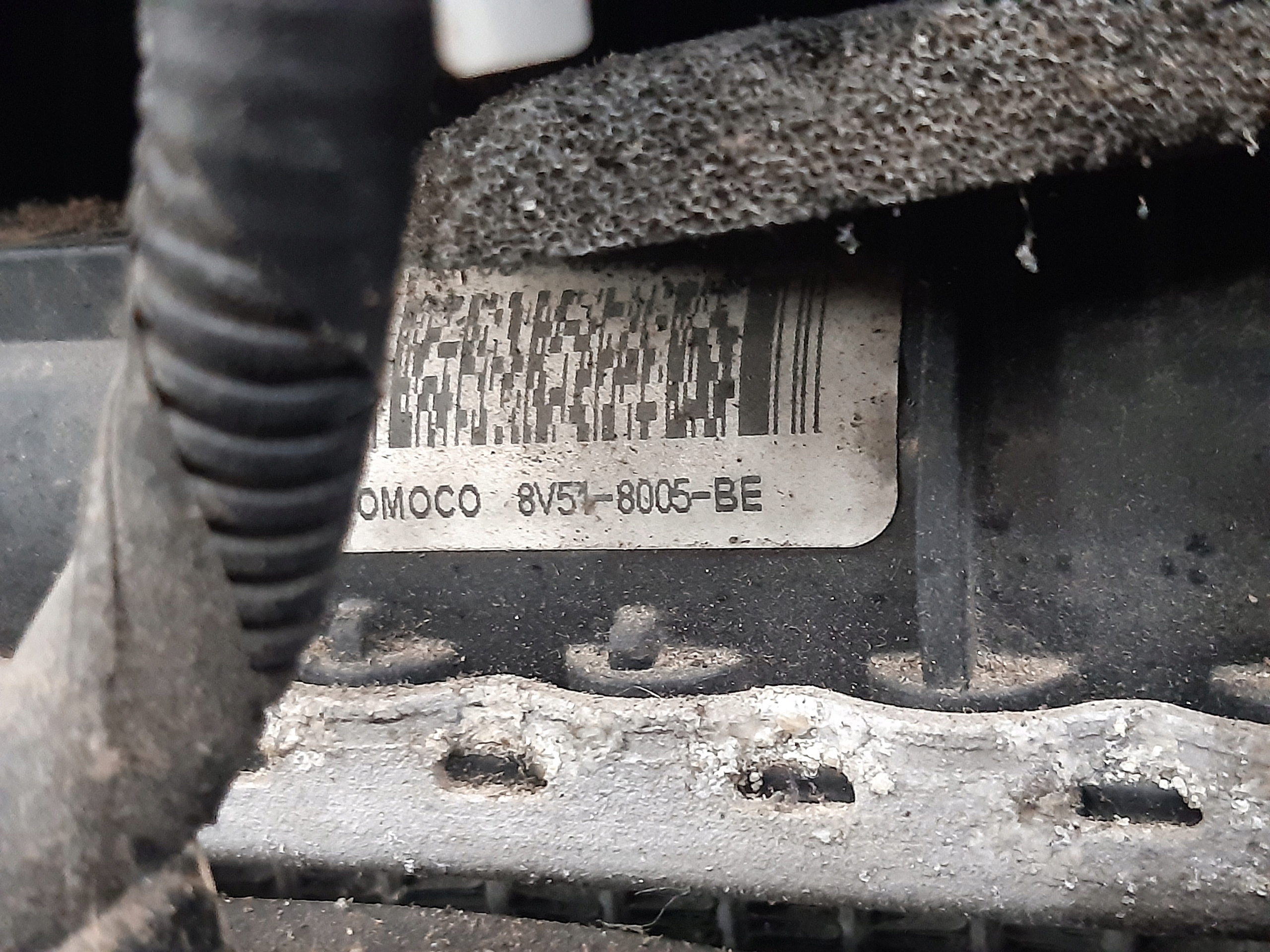 support panel for radiators pillar iron 1,4i Ford Fiesta MK7