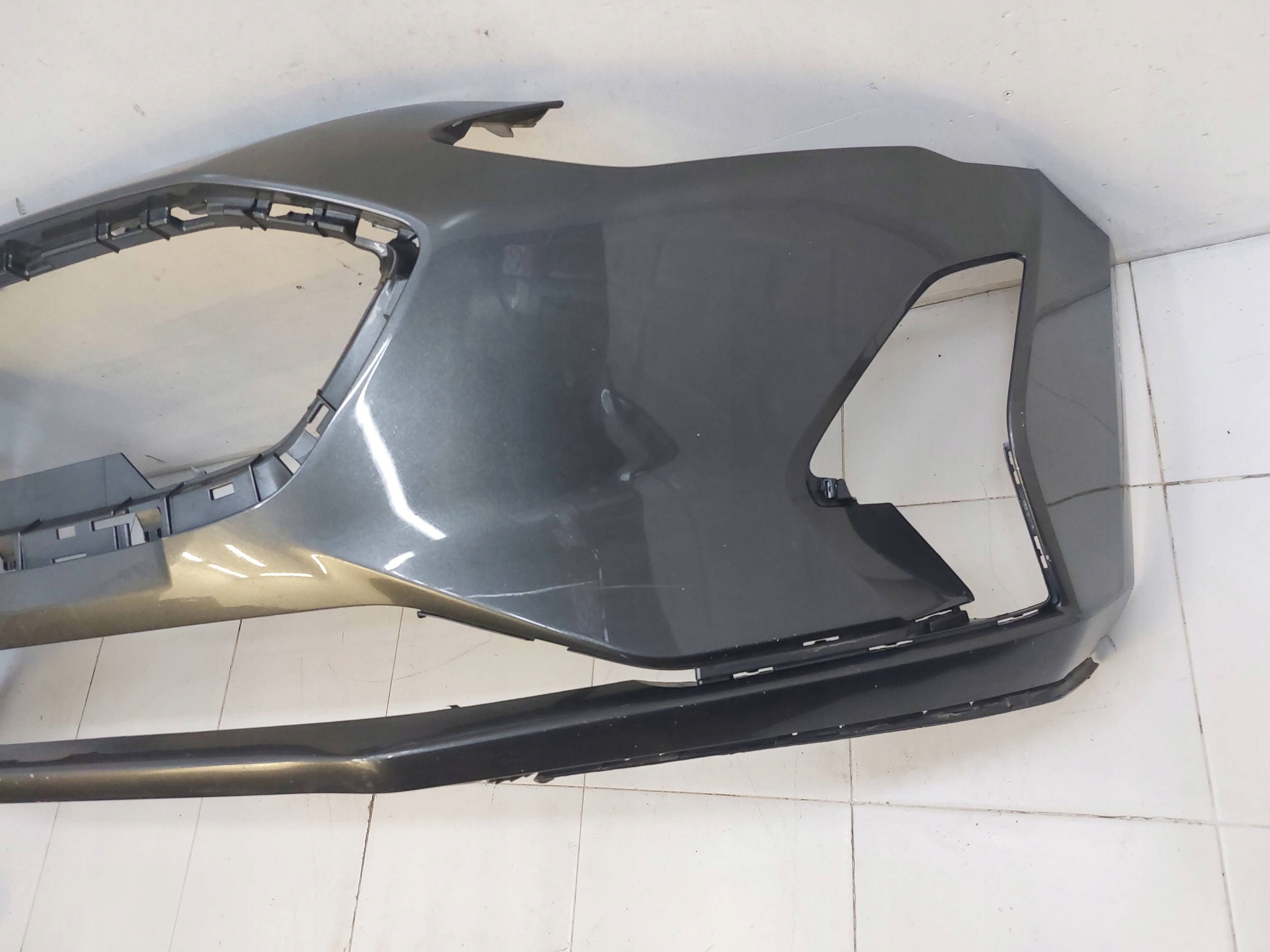 FORD FOCUS MK4 IV 18r> nárazník předek přední