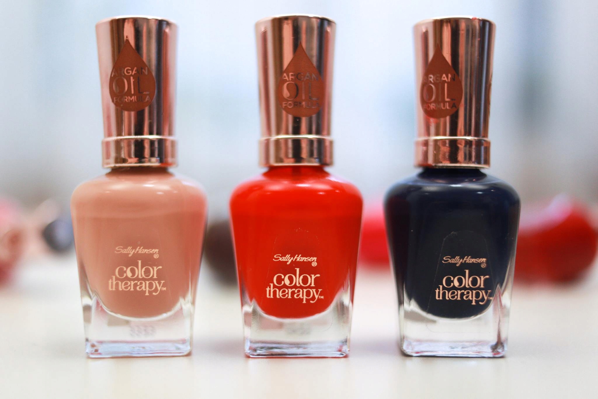 Sally Hansen Color Therapy лак Red-iance 340 — фото 8
