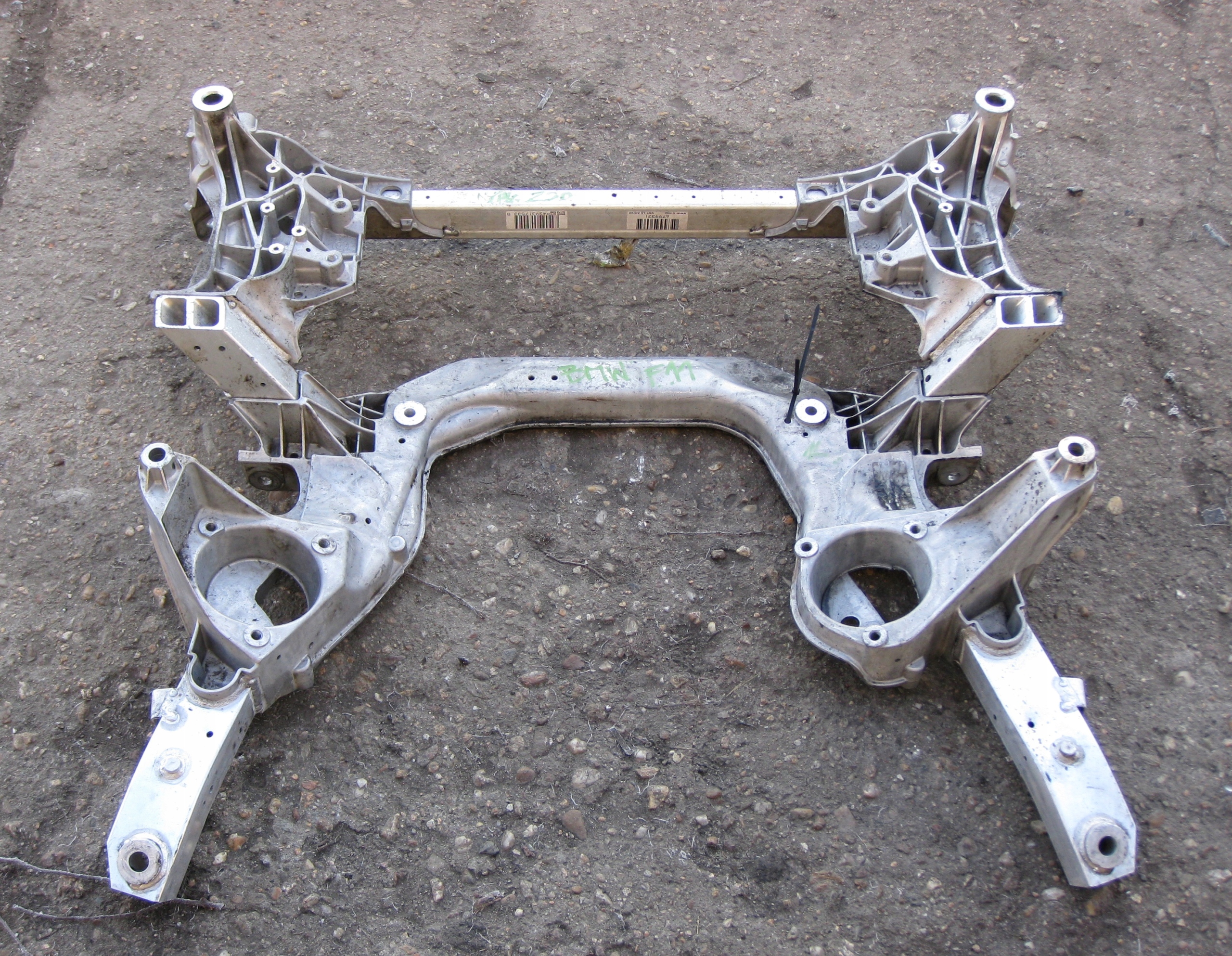 BMW F10 2.0 D 14R subframe front axle beam X DRIVE
