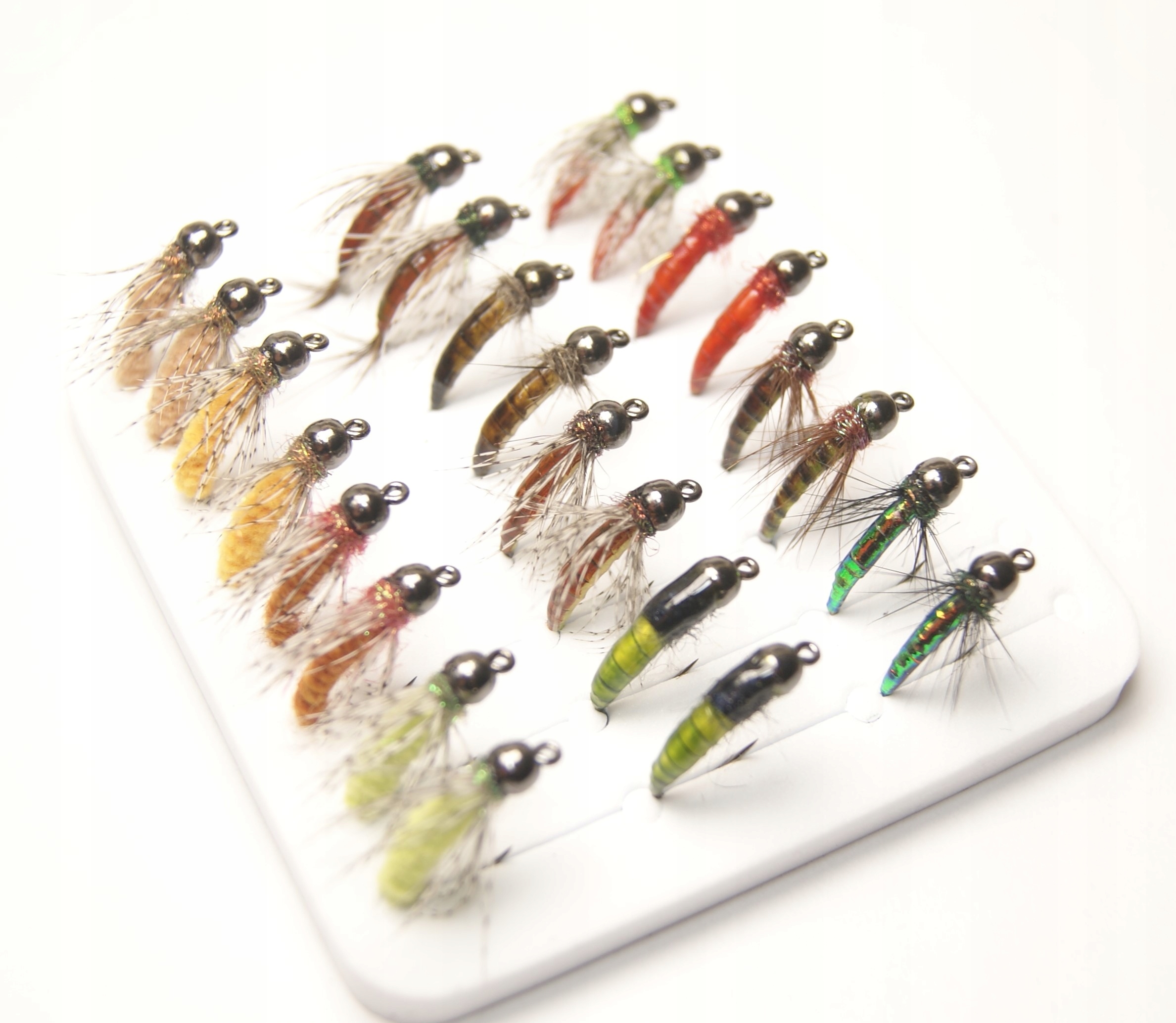 Zestaw 24 ciężkich nimf na brzanę z pudełkiem muchowym ver. 2