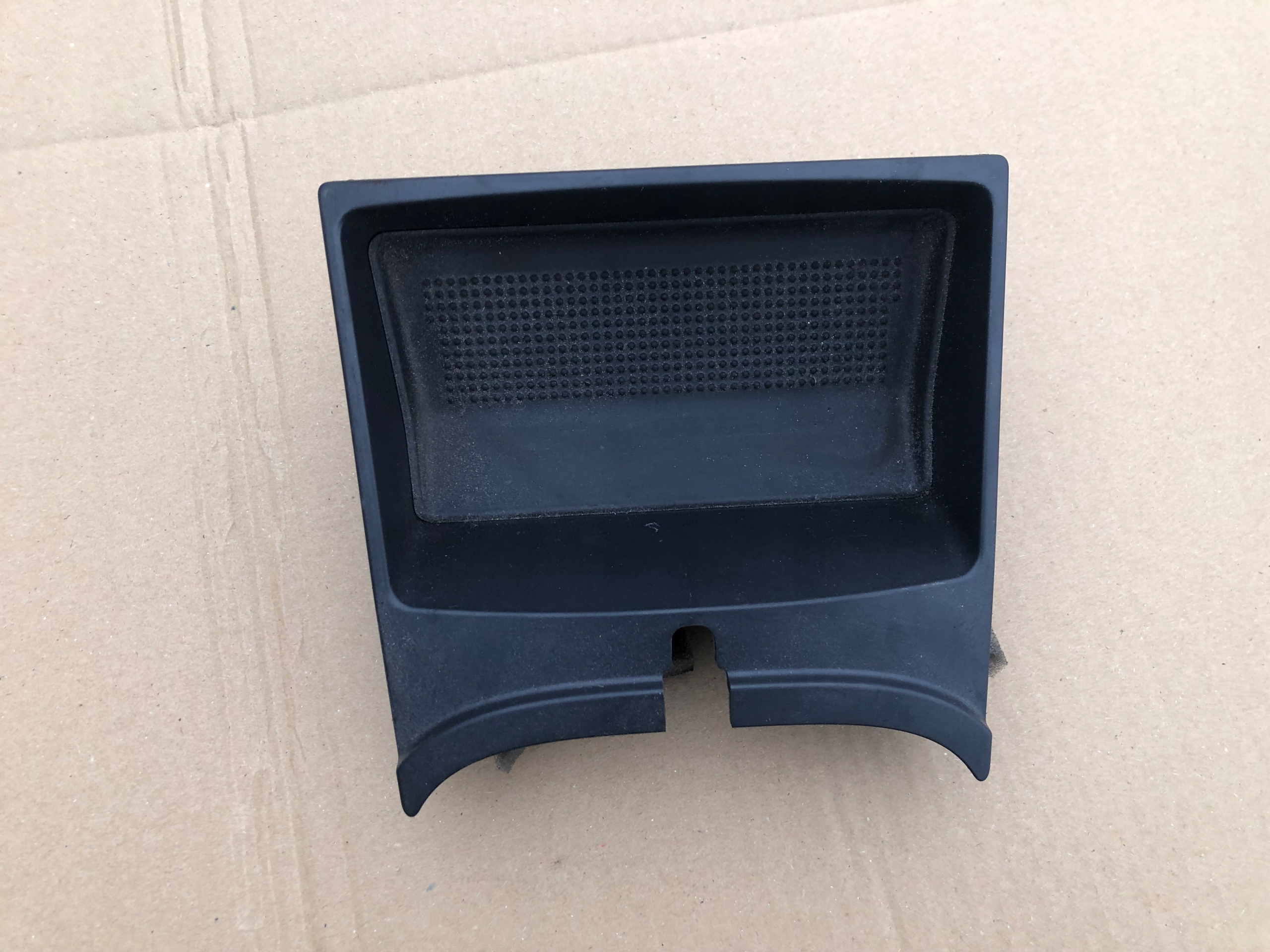 пластик бардачок консоль volvo oe 30755394