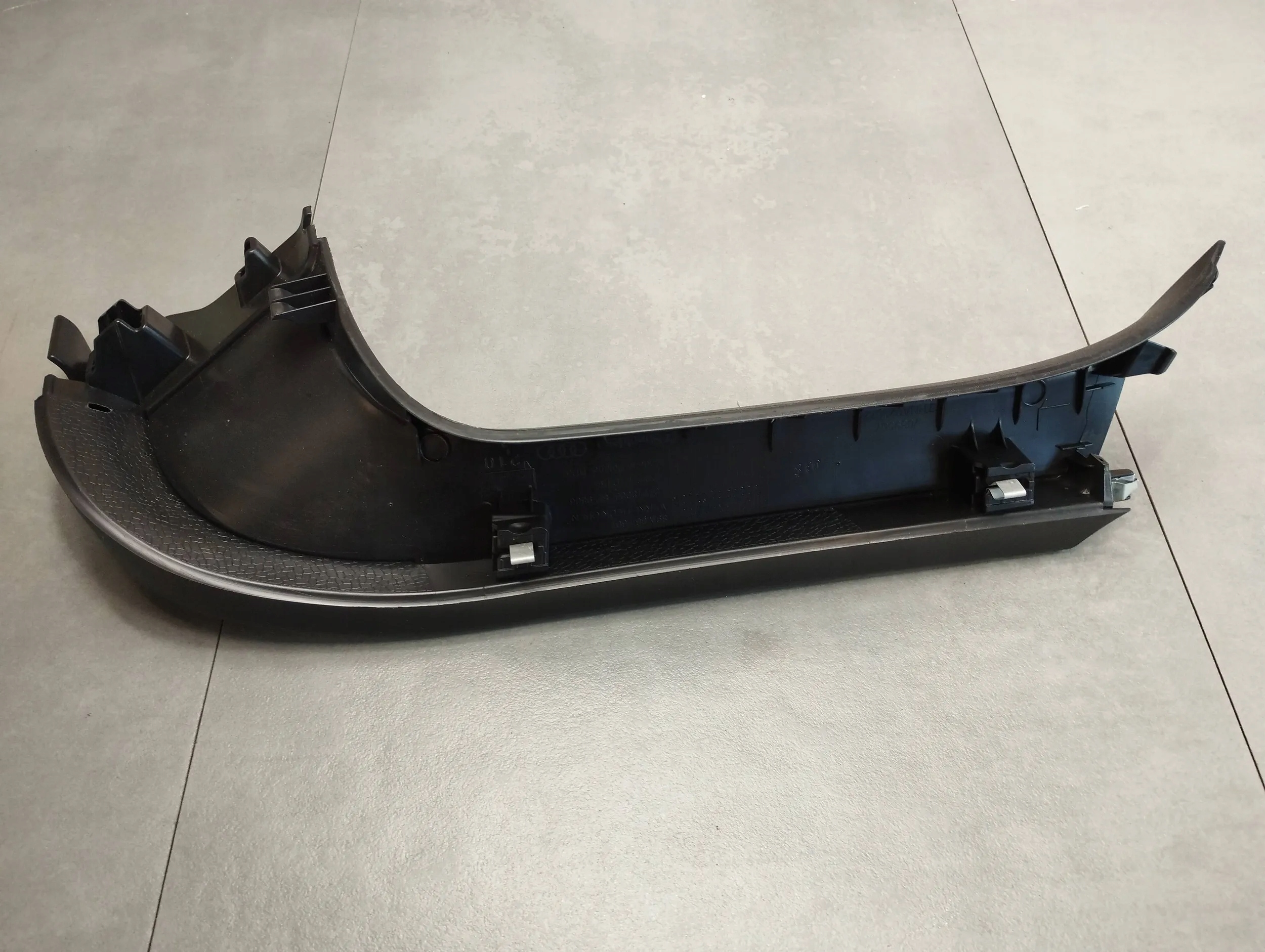 Audi Q4 e-tron Blende Abdeckung heckklappe 89A867607