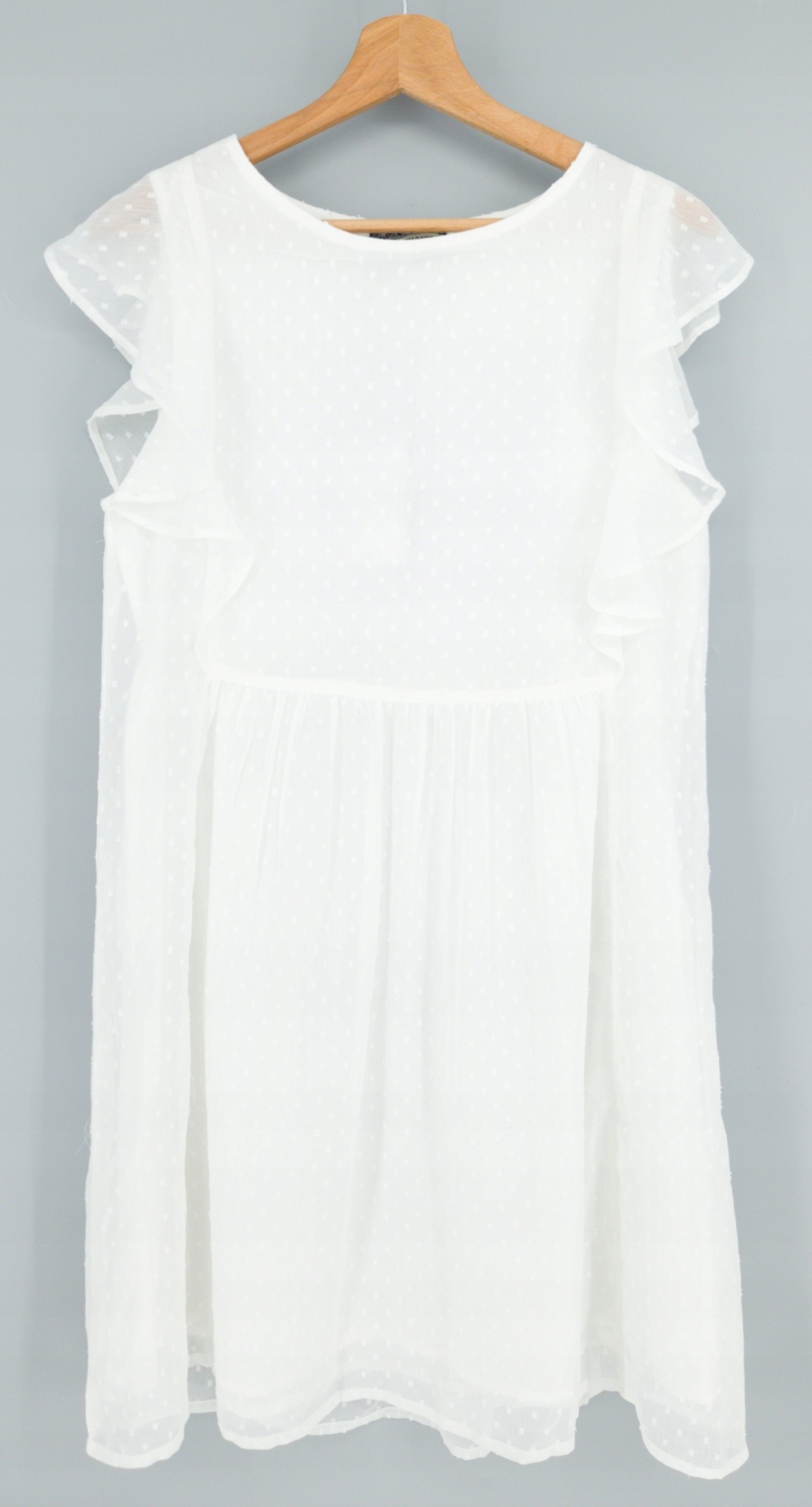 Šaty s volánem Dreimaster Xs