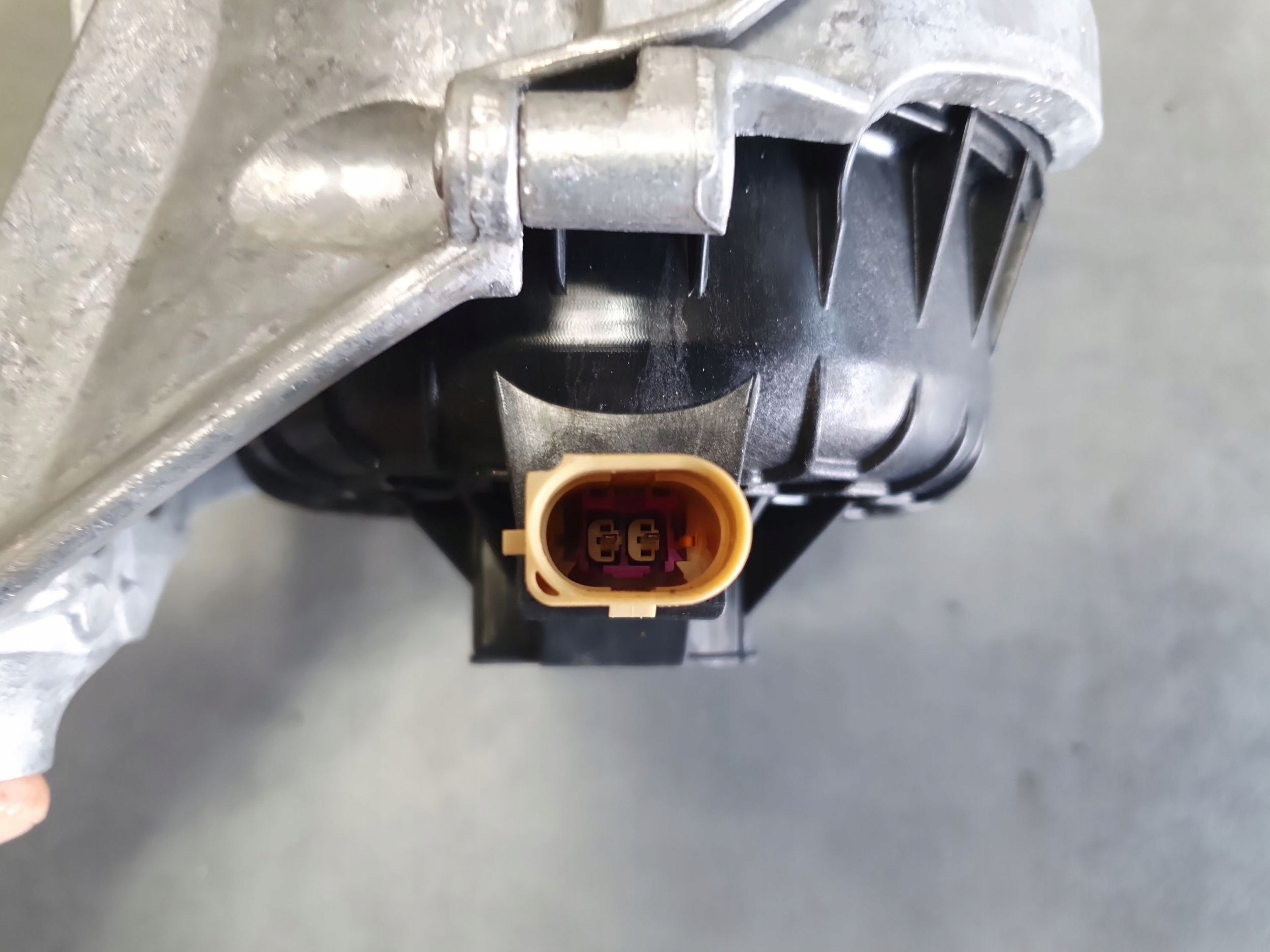 Audi Q8 holder engine mount 4M0199371FF