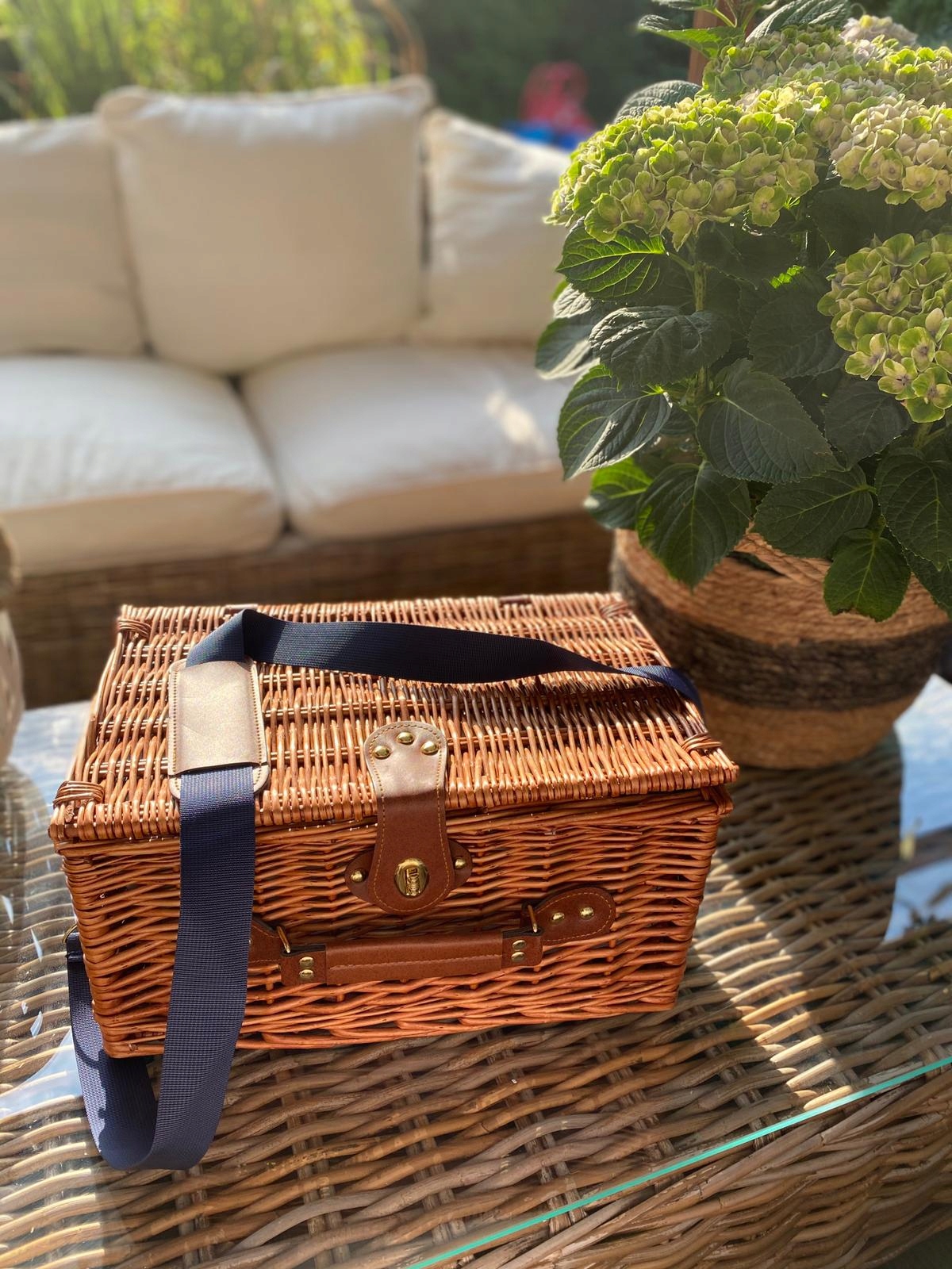 KOSZ PIKNIKOWY WIKLINOWY TALERZE SZTUĆCE TERMICZNY Kod producenta F37