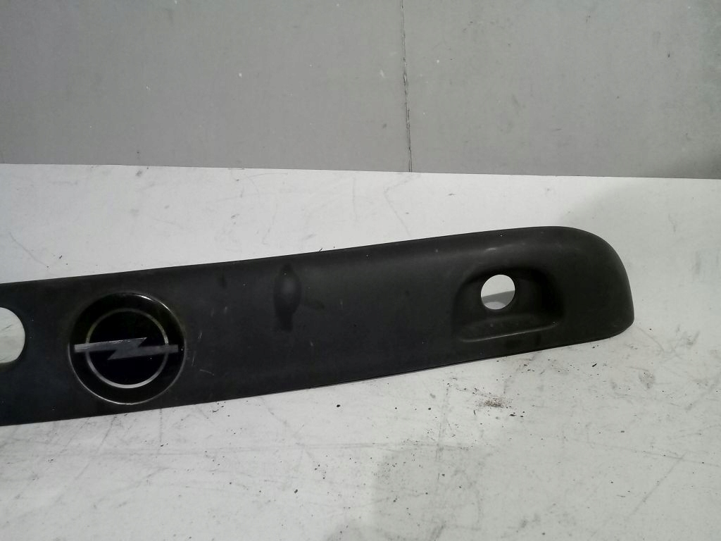Opel Corsa B kombi cap bonnet rear part