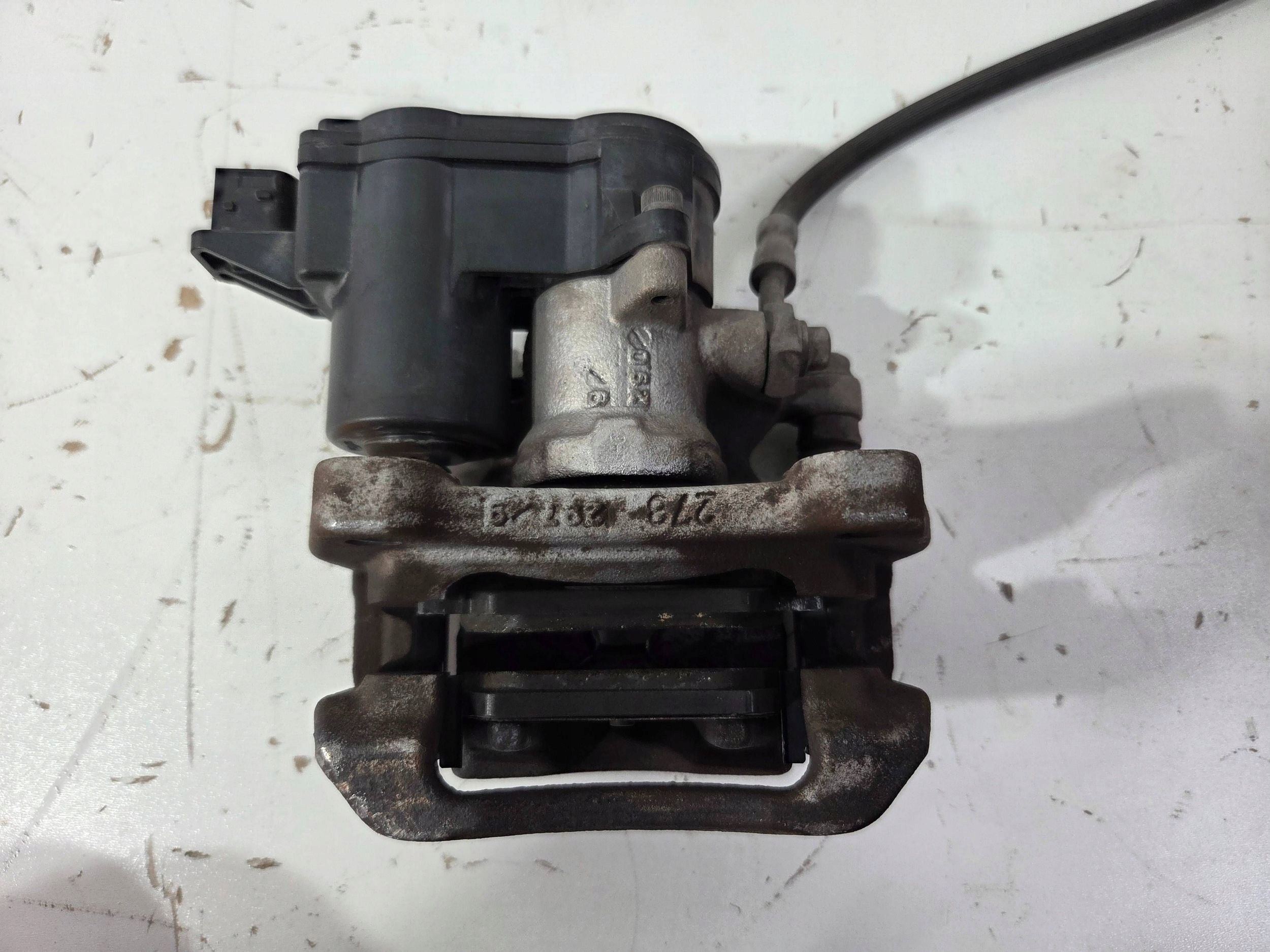 Volvo XC40 caliper brake rear right 31471185 (B697)