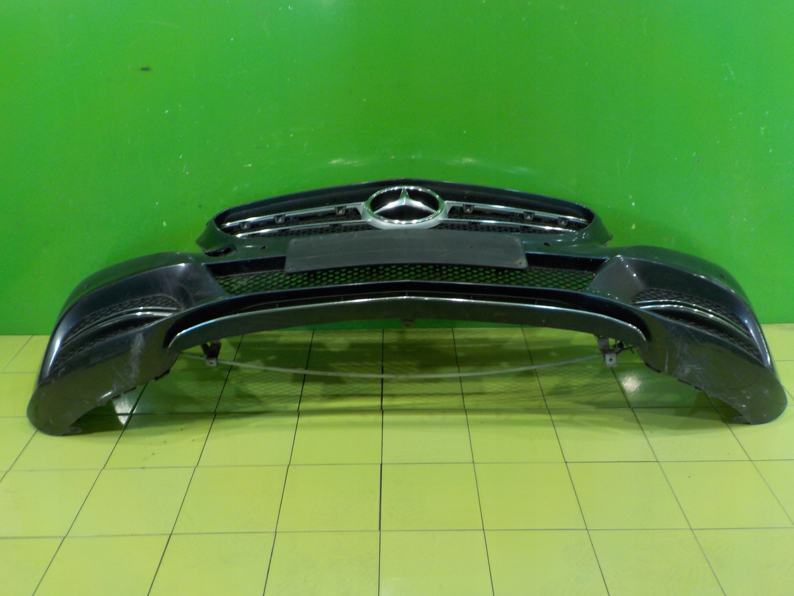 MERCEDES C W205 2.1 CDI 15r SEDAN 4D zderzak przod Strona zabudowy przód