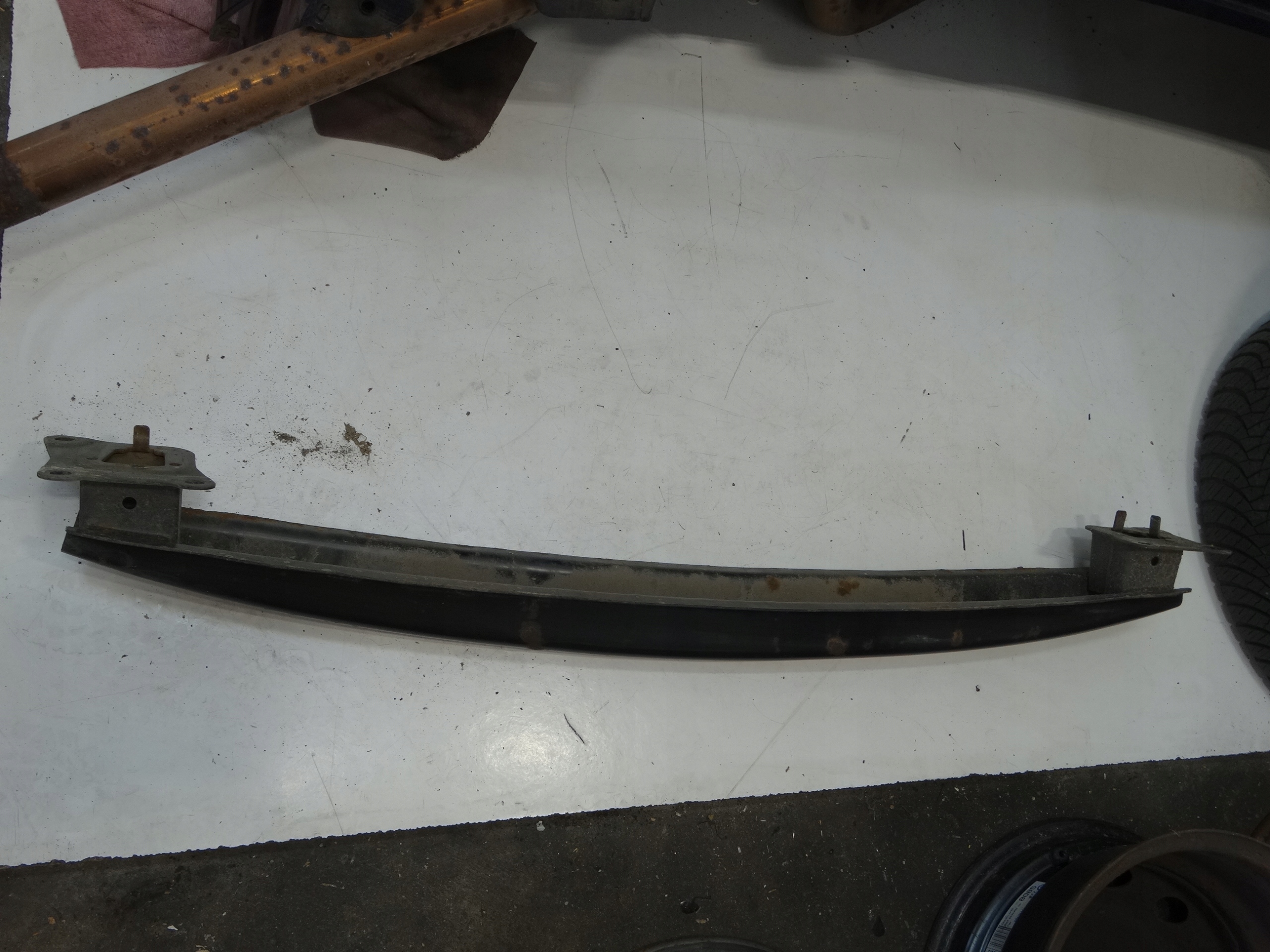 sider below bumper rear part VOLKSWAGEN GOLF VI plus 1K5807305A