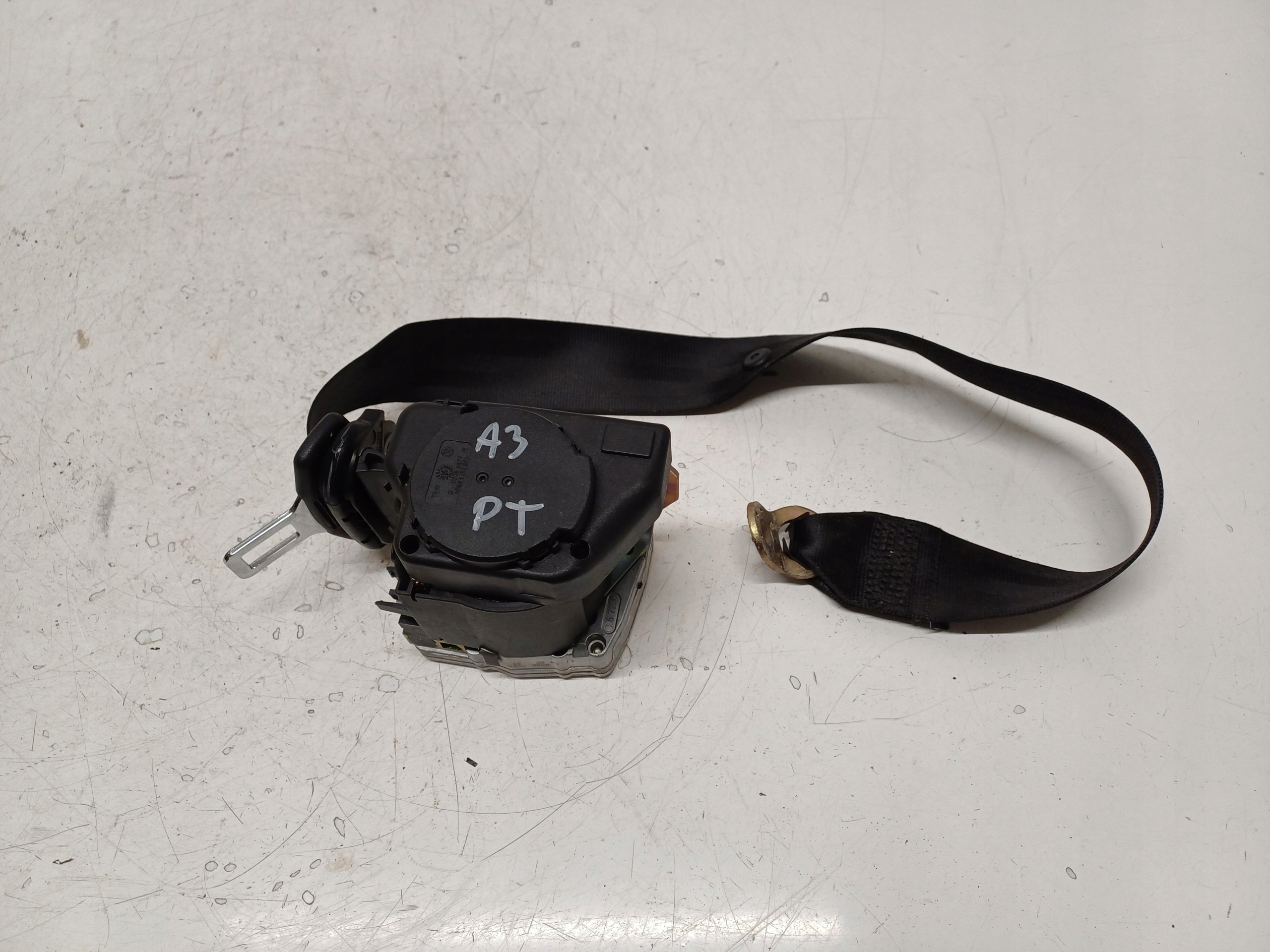 AUDI A3 8L 96-03 PAS BEZPIECZEŃSTWA PRAWY TYŁ