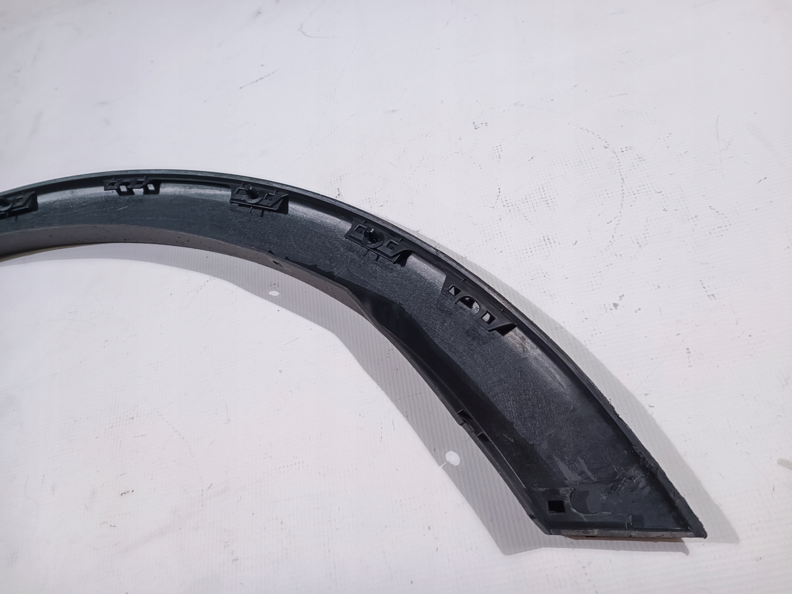 lišta krytka blatníku předek levá Ford F150 2009-2014