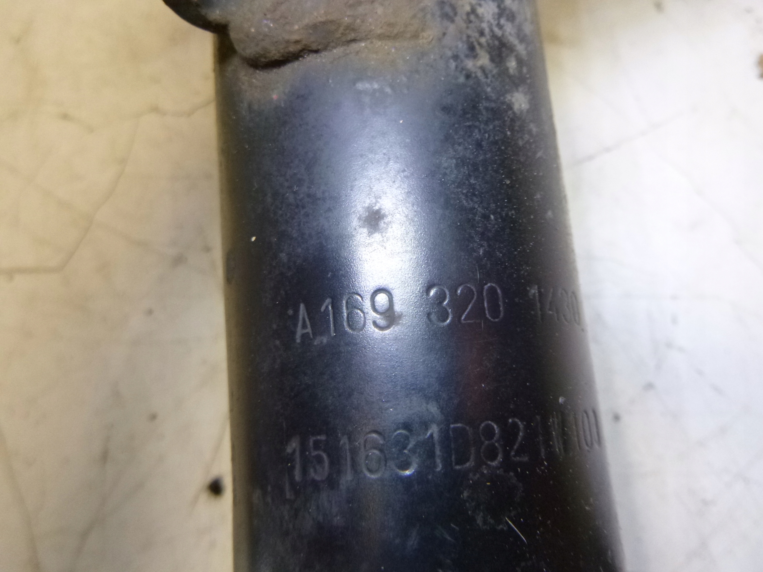 shock absorber front left Mercedes W169 1.5 A KLASA 04-12 1693201430