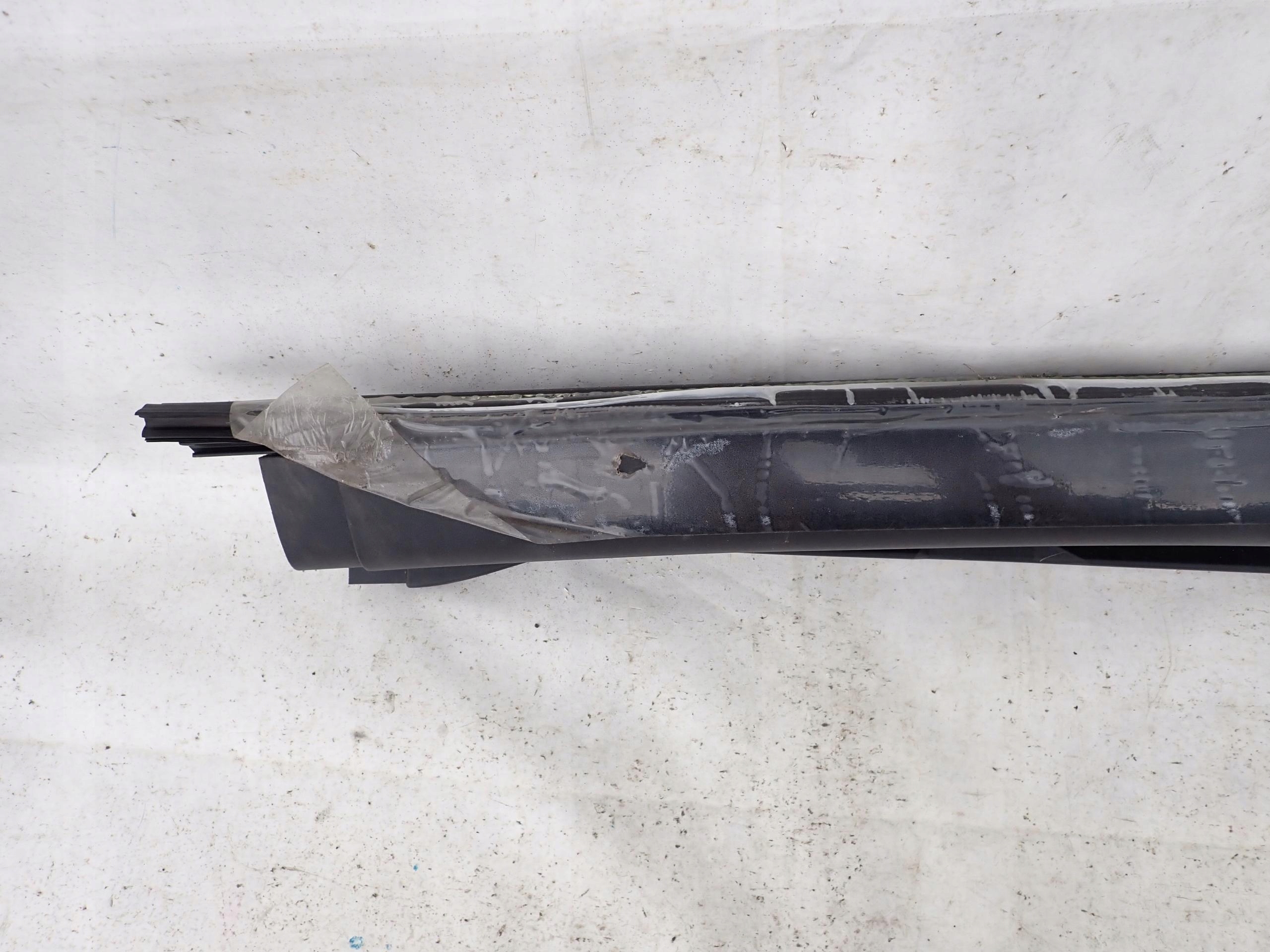 VOLVO XC90 and 02- moulding threshold left threshold left