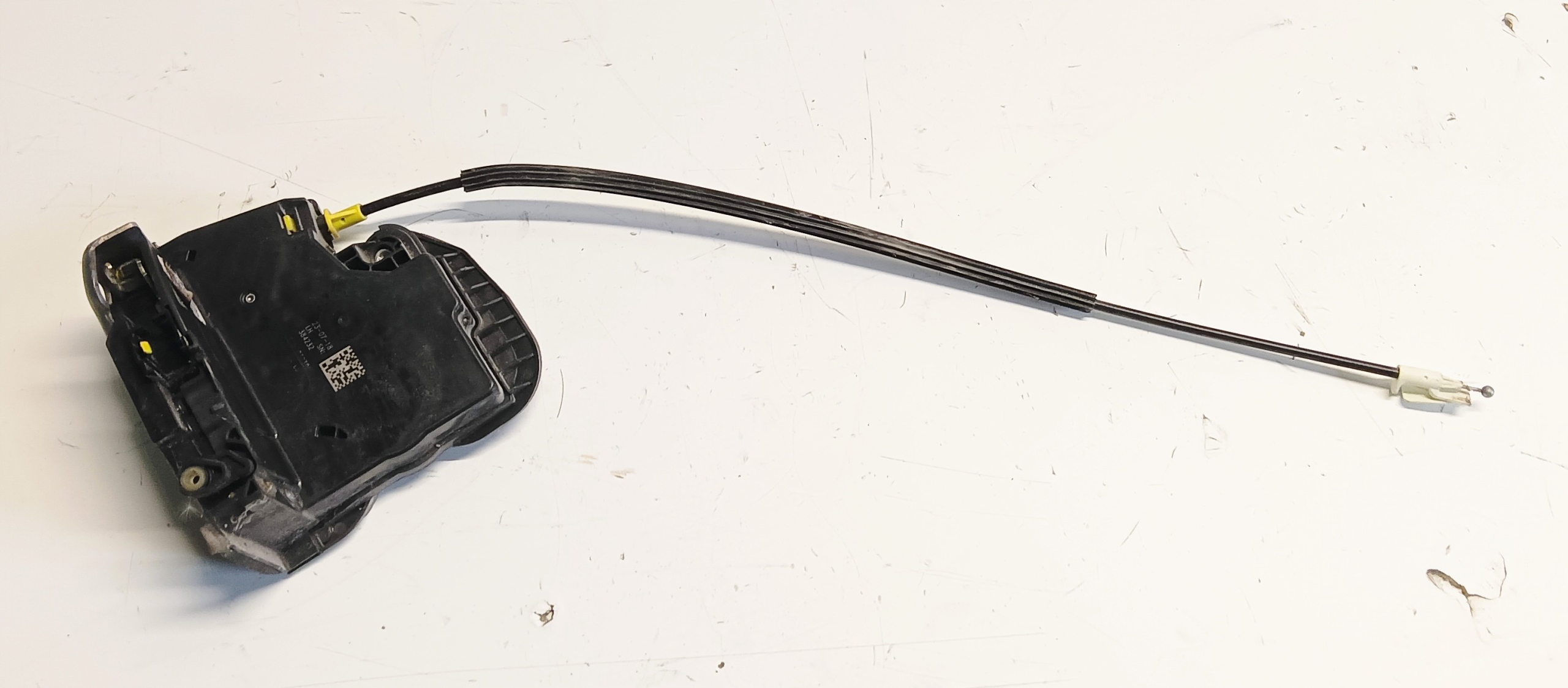 lock door left front OPEL ASTRA K 39041995