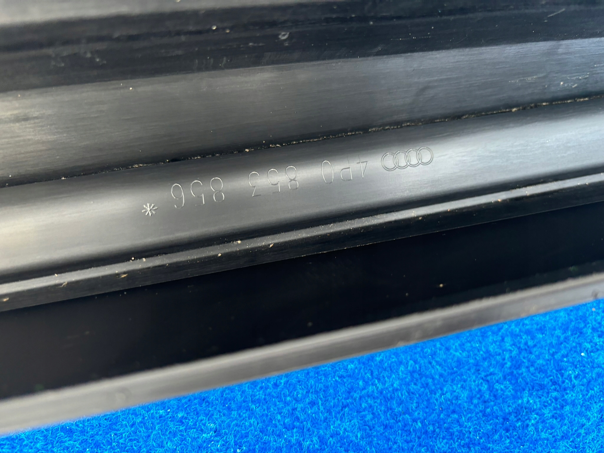 AUDI 4P 4P0 right threshold moulding threshold right 4P0853856 E512DOK