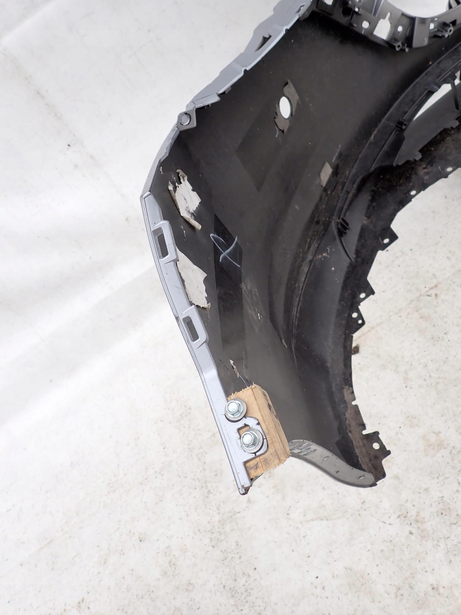 MAZDA 3 IV 19-> bumper front front PDC