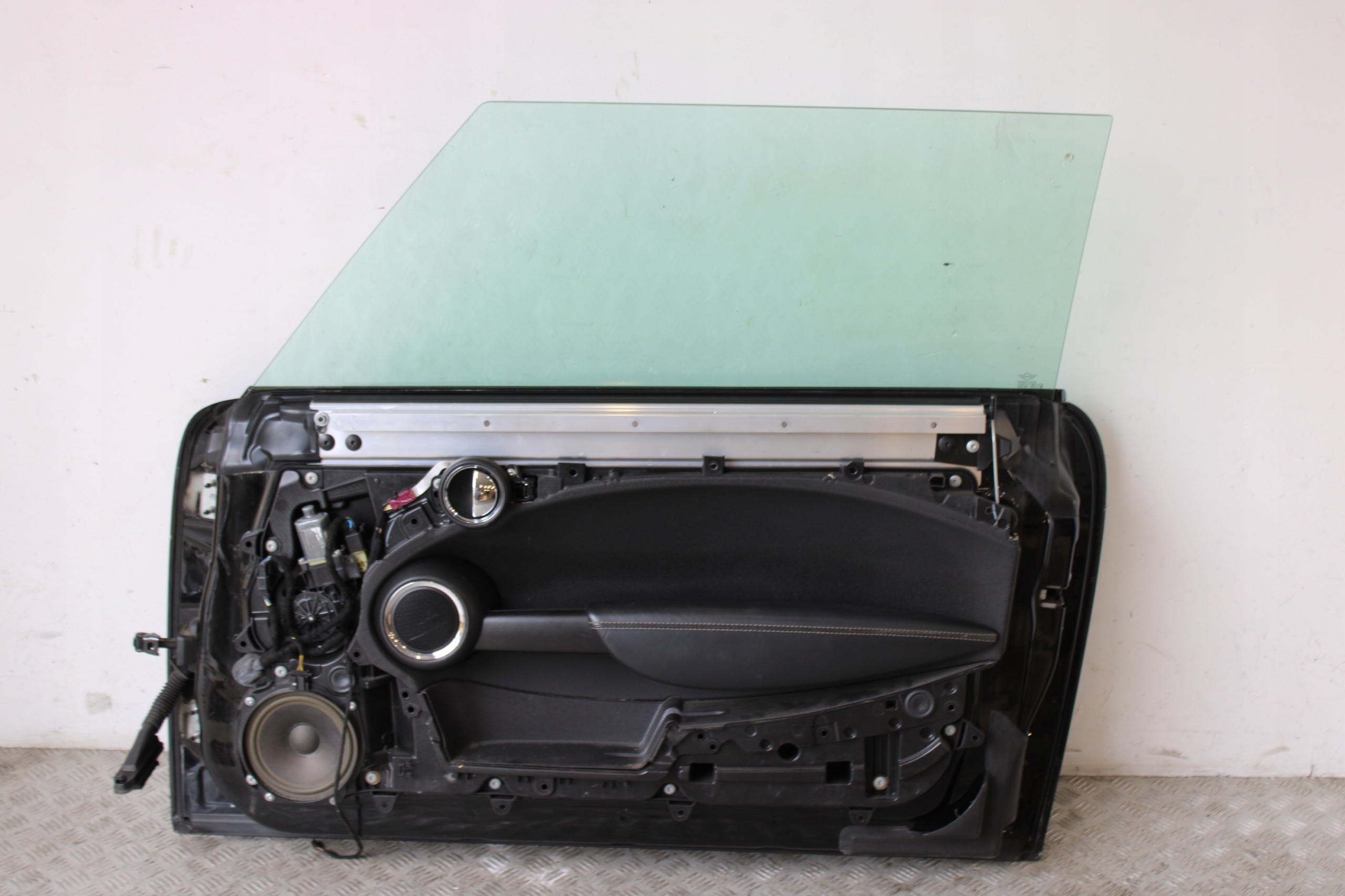 door right front front MINI CLUBMAN R55