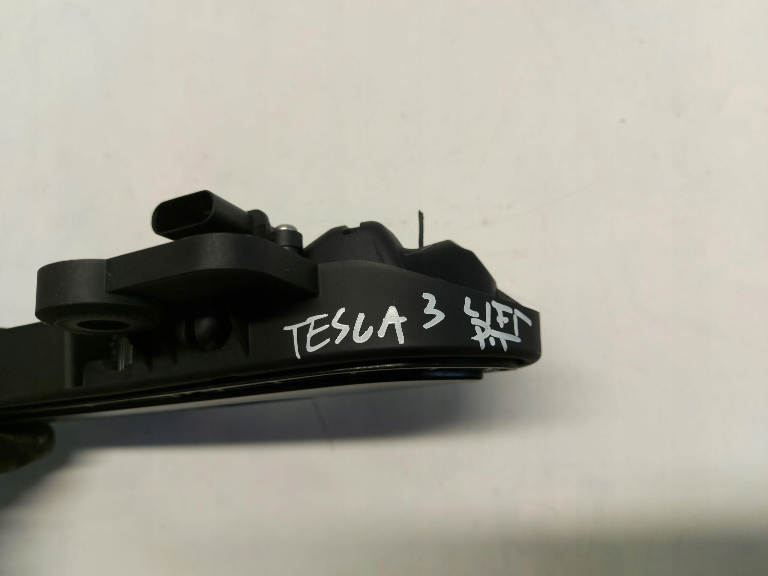 TESLA MODEL 3 LIFT 2024 HIGHLAND handle exterior right rear part