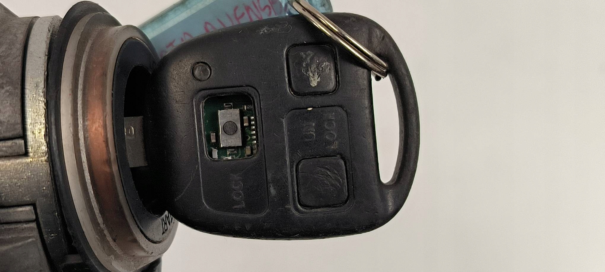 ignition 736-661-A TOYOTA AVENSIS T25