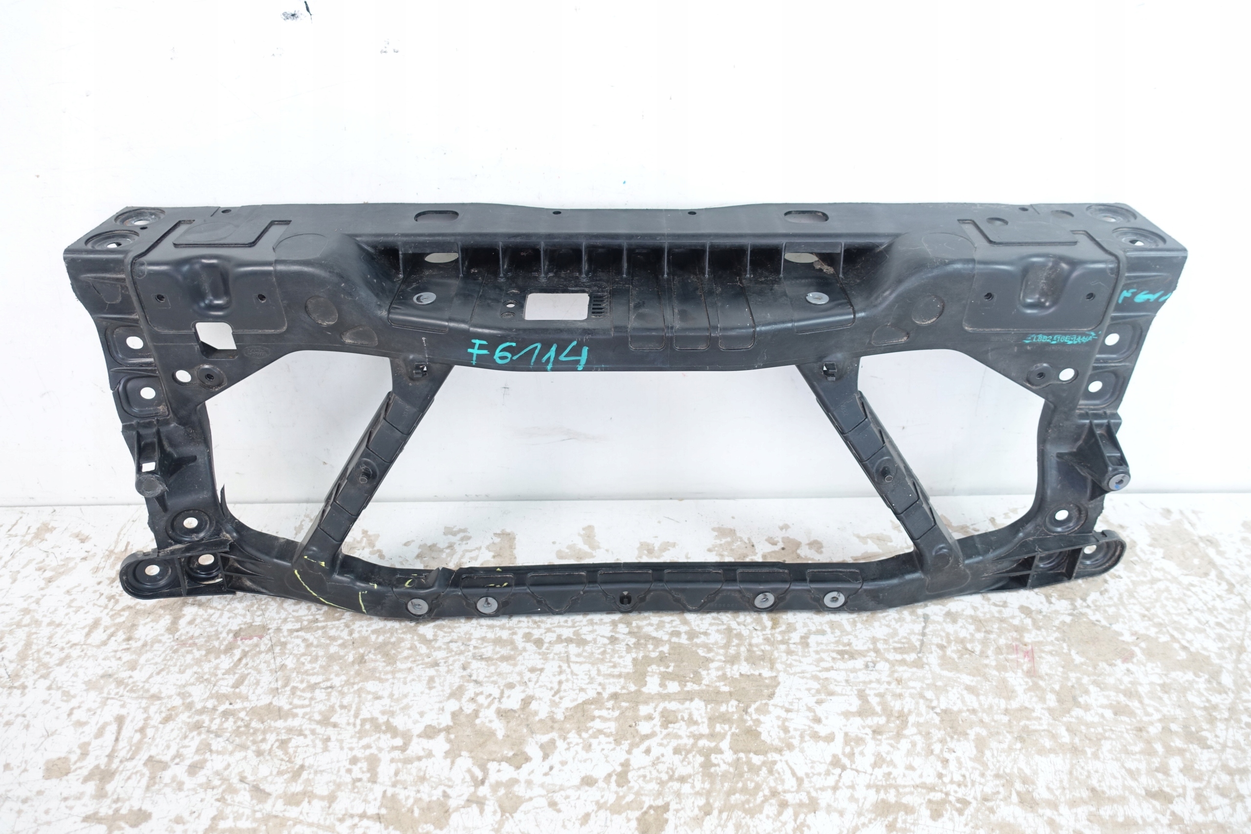 LAND ROVER DEFENDER II 2019- pillar iron support panel for radiators L8B2-16E144-A