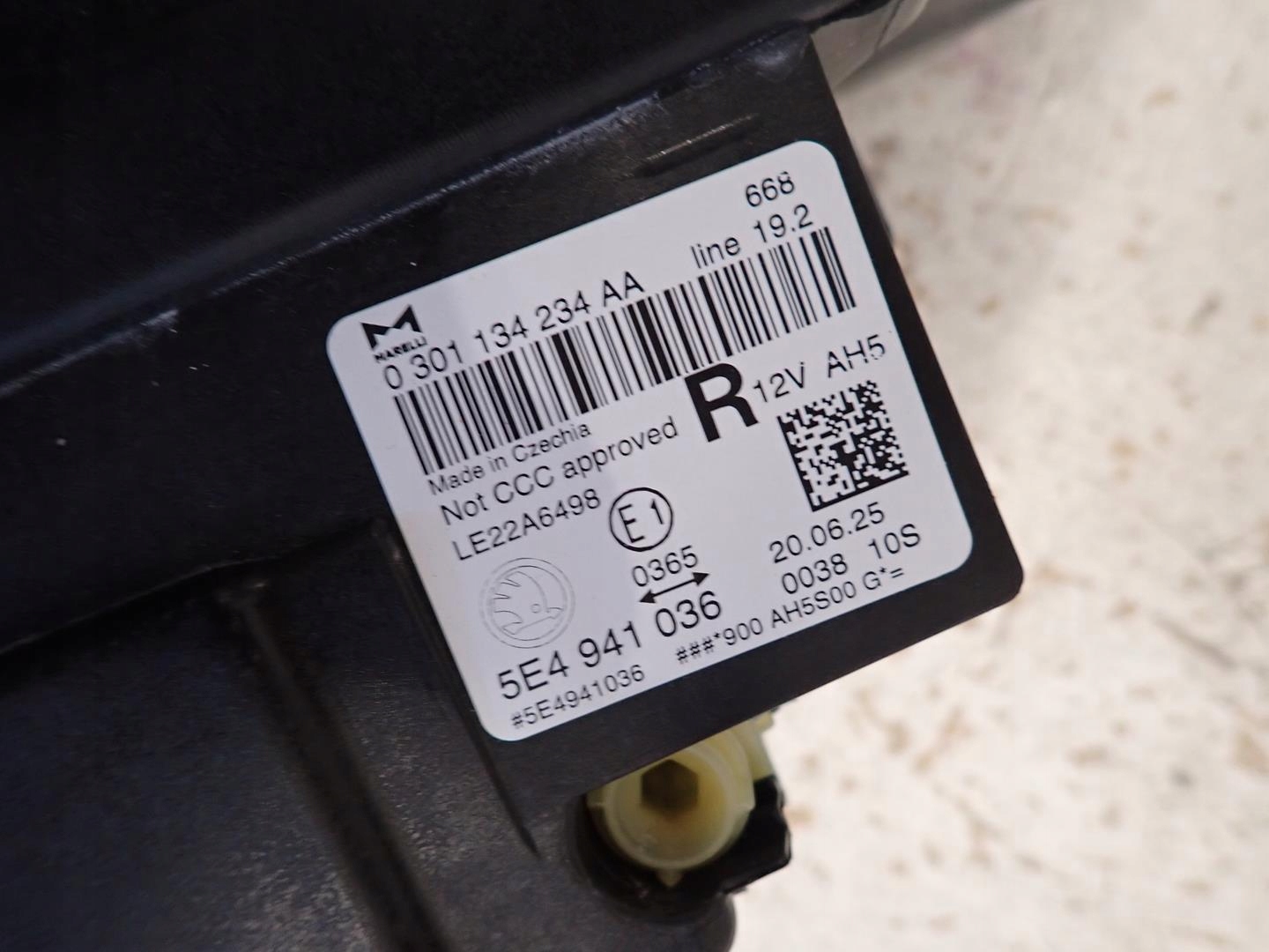 light front front right SKODA OCTAVIA IV LIFT 2024- FULL LED 5E4941036