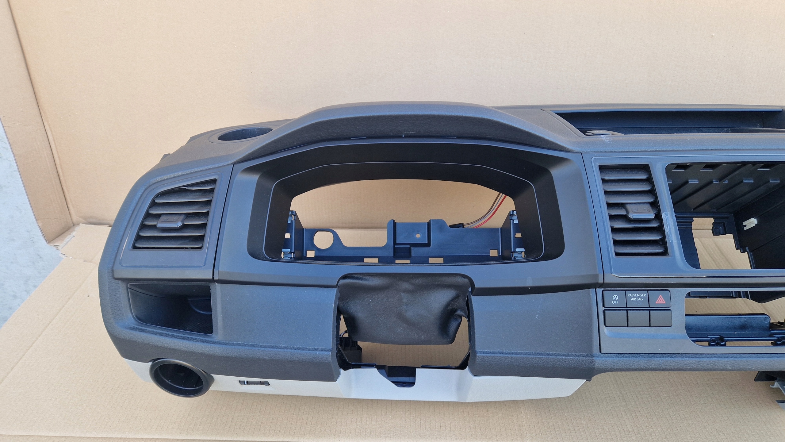 console dashboard instrument panel VW T6 original 7E1857051