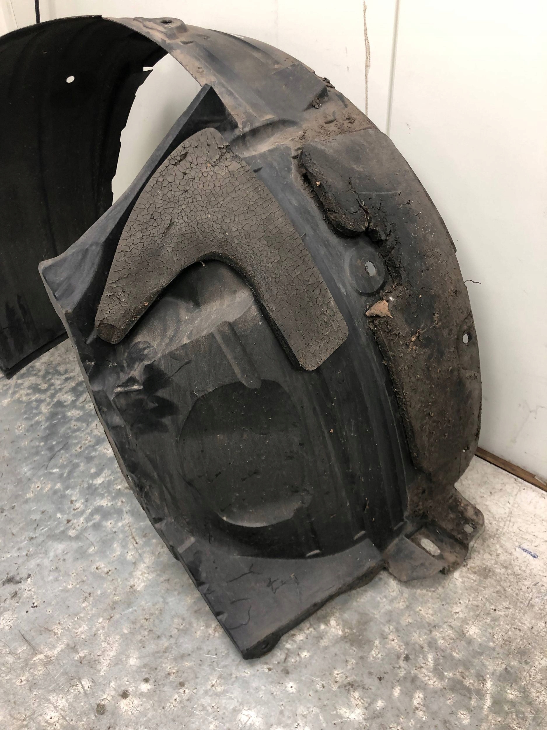 mudguard right front NISSAN QASHQAI +2 J10