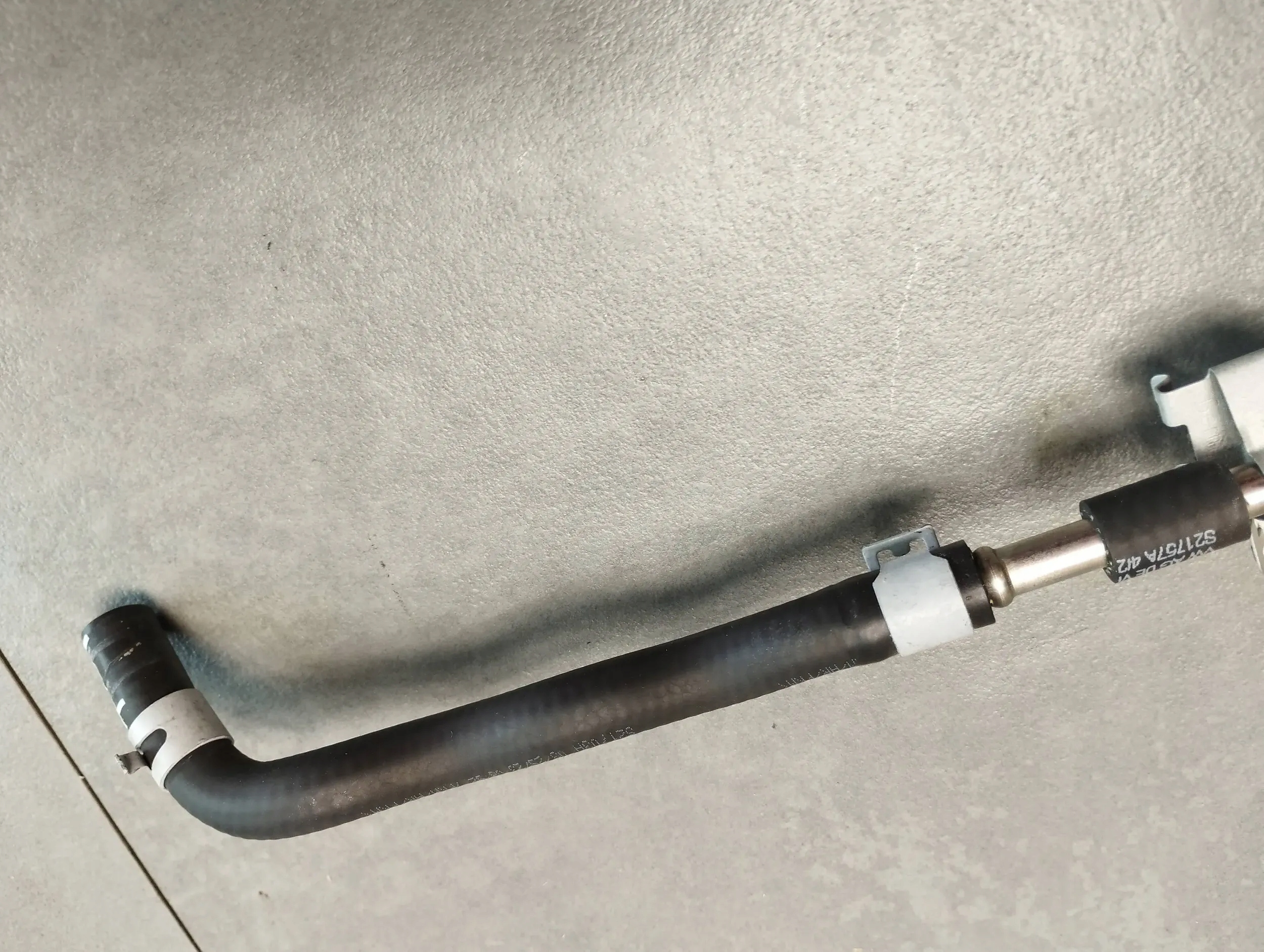Audi S3 A3 8Y fuel line