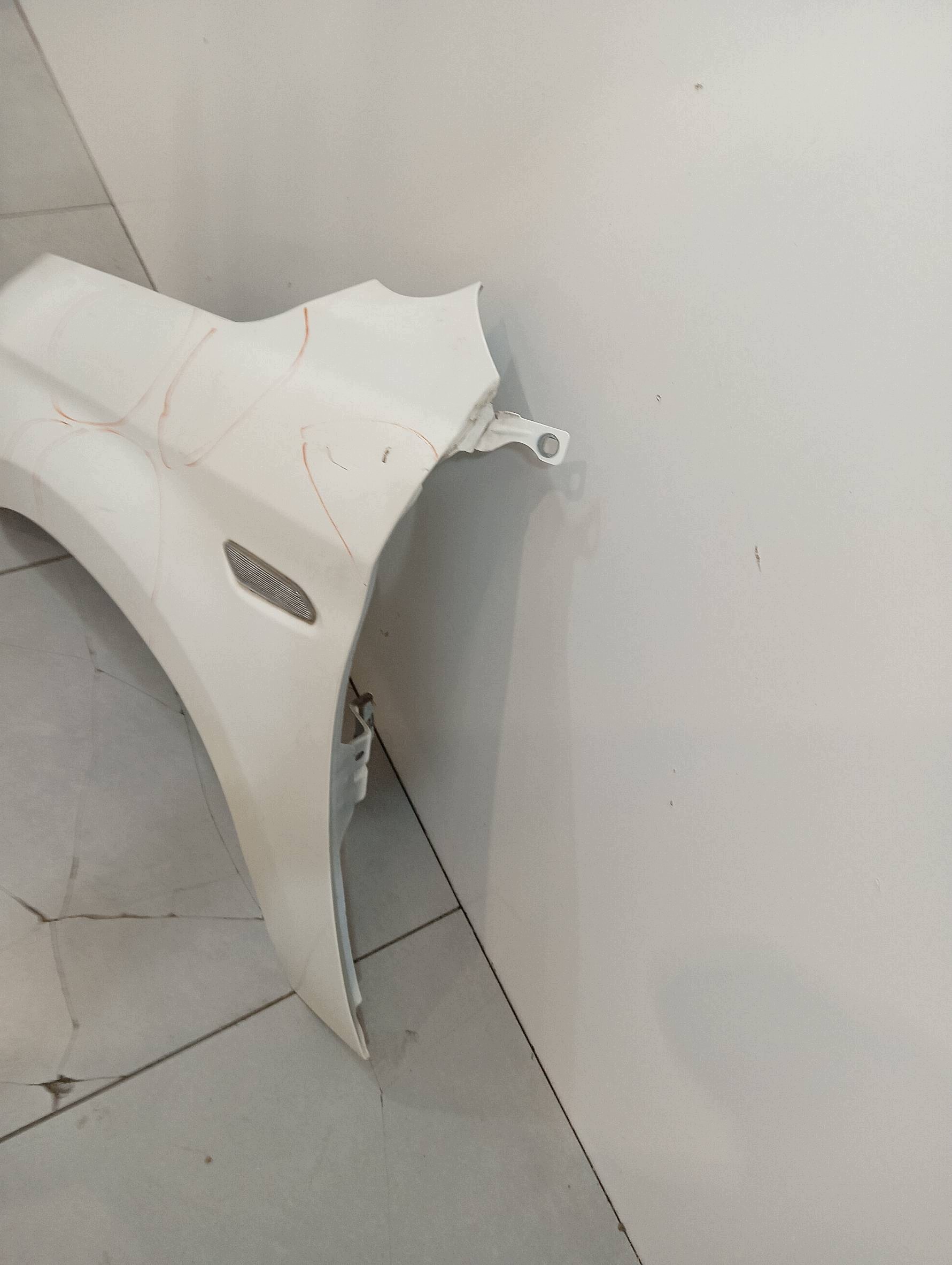 fender left front 249 HB Fiat Tipo II (2016- )