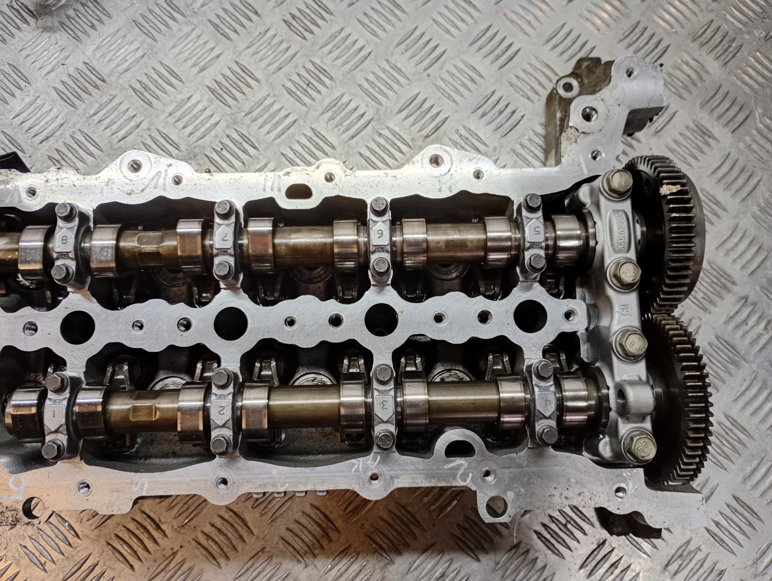 hlava vačky 1.6 CDTI OPEL ASTRA K V 55489312