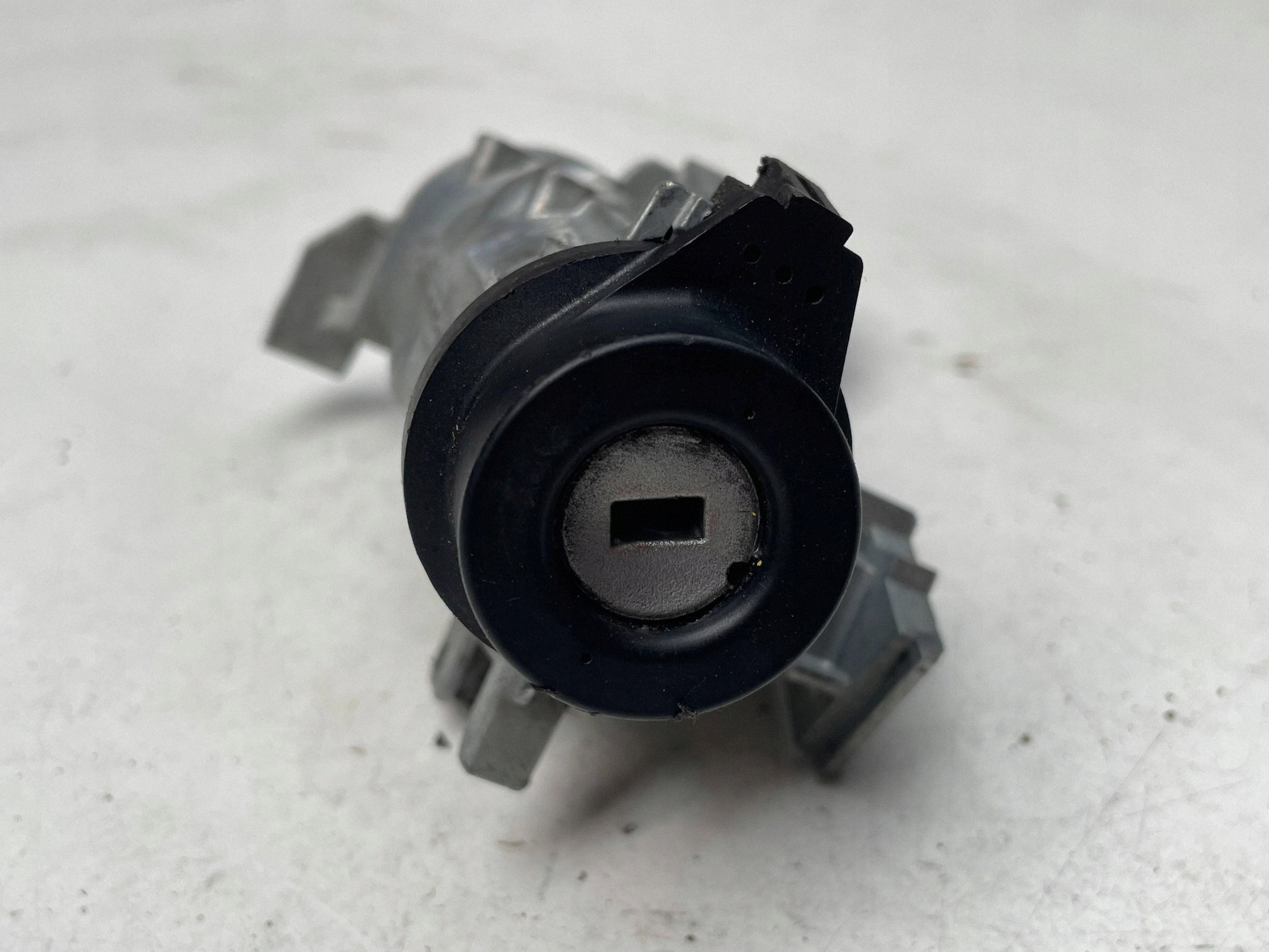 ignition VW CADDY IV 1K0905851 2.0 150KM key !J