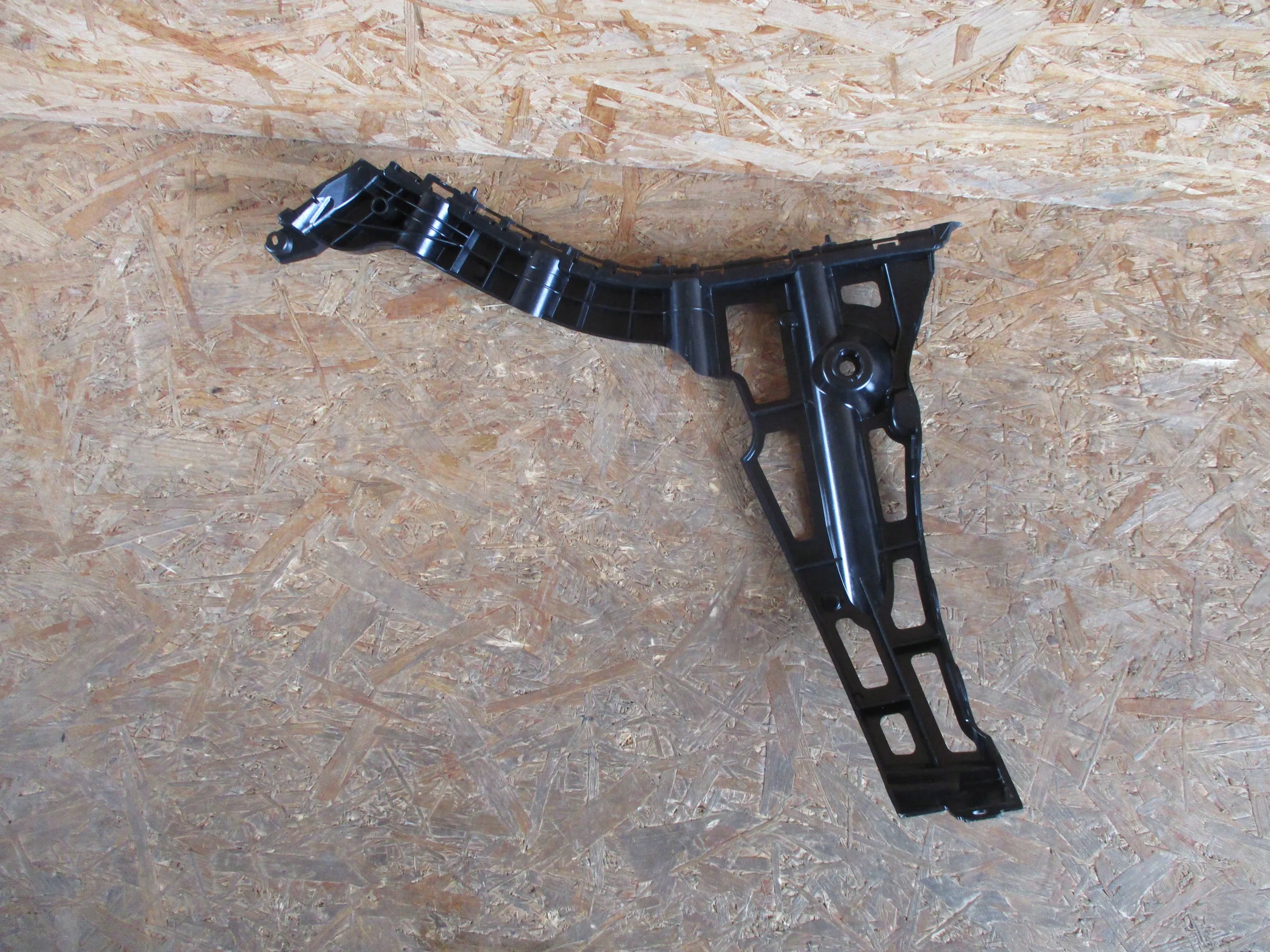 bumper bracket rear part left MB C KLASA W206 sedan