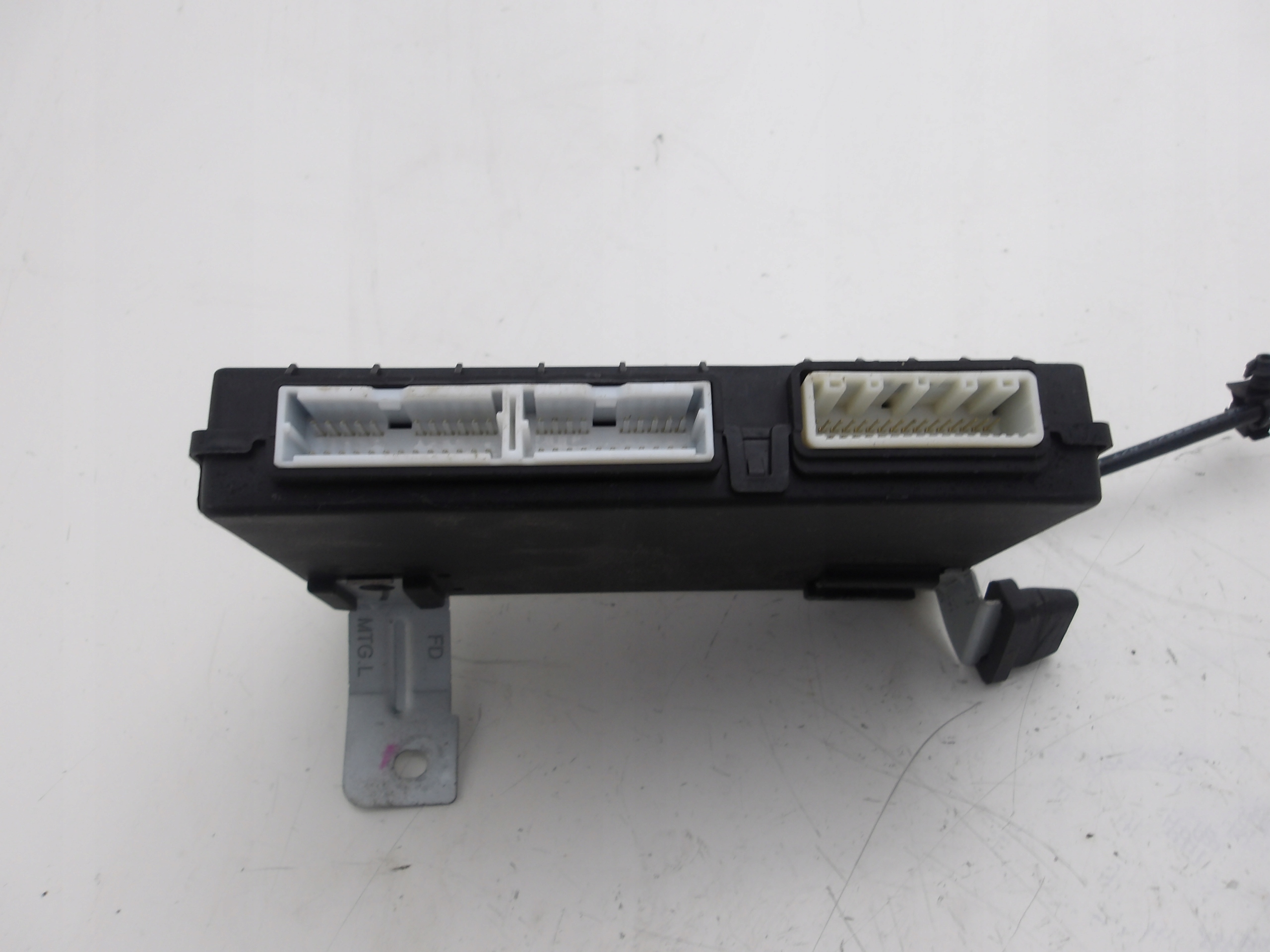 HYUNDAI I30 07-12 module control unit BCM 95400-2L100 OE