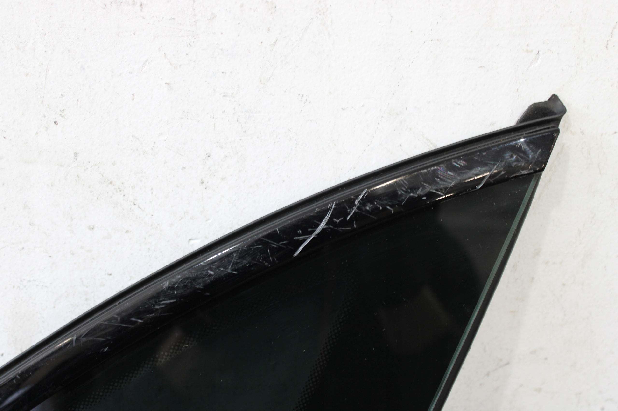 window right rear part PORSCHE MACAN 95B 95B845298XM