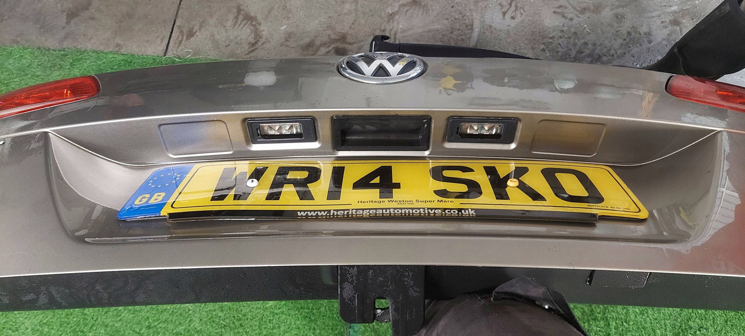 rear trunk door complete VW PASSAT B7 KOMBI 10-14 LAK: LC8Y without rust