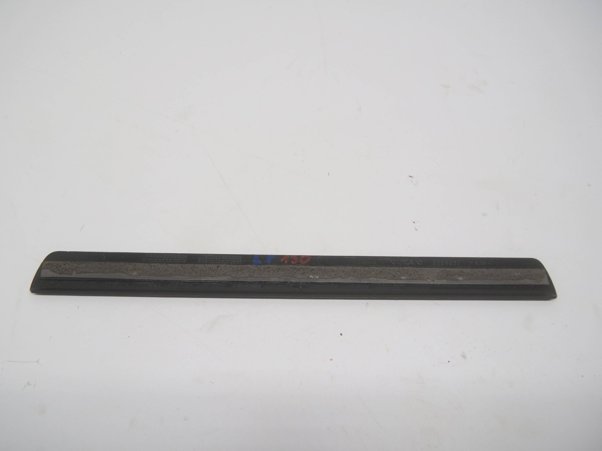 cap moulding threshold left front VOLVO V60 and S60 II 8659960 (2013-2018)R.